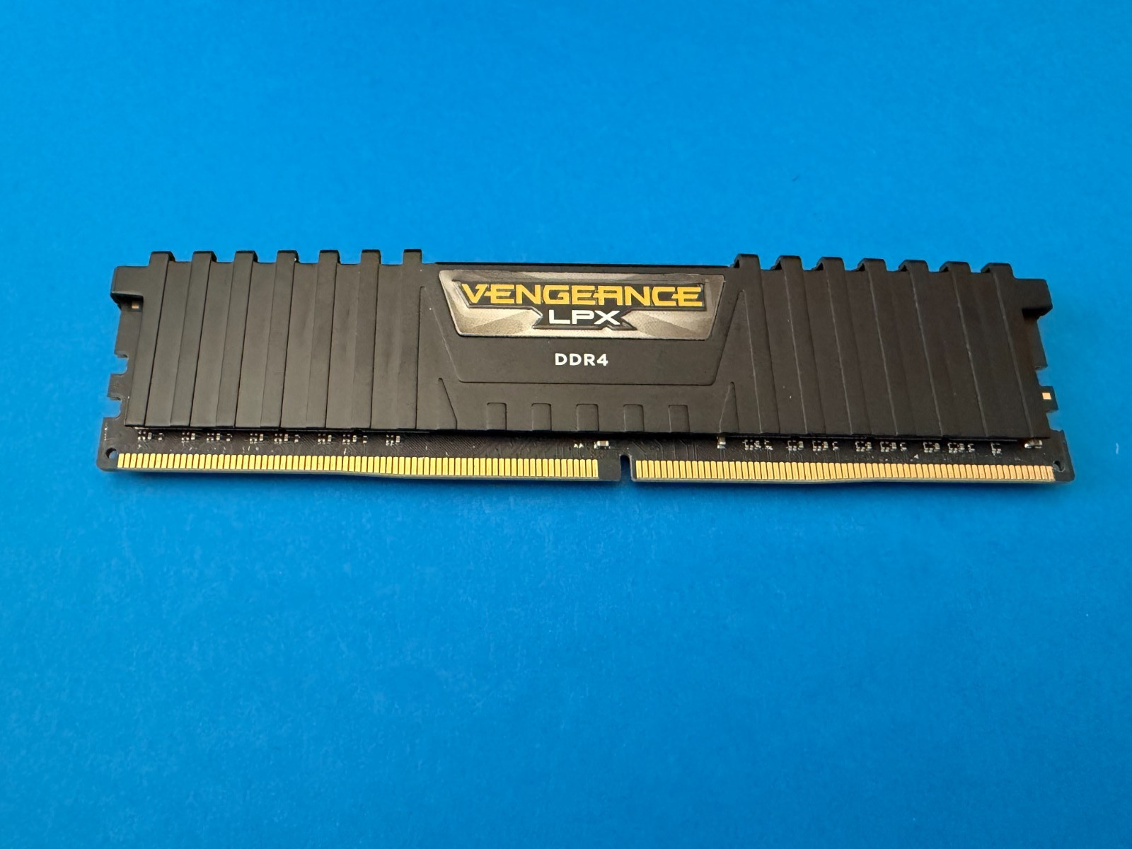 Corsair Vengeance LPX 8GB DDR4 RAM 3200MHz PC4-25600 C16 Desktop DIMM Used