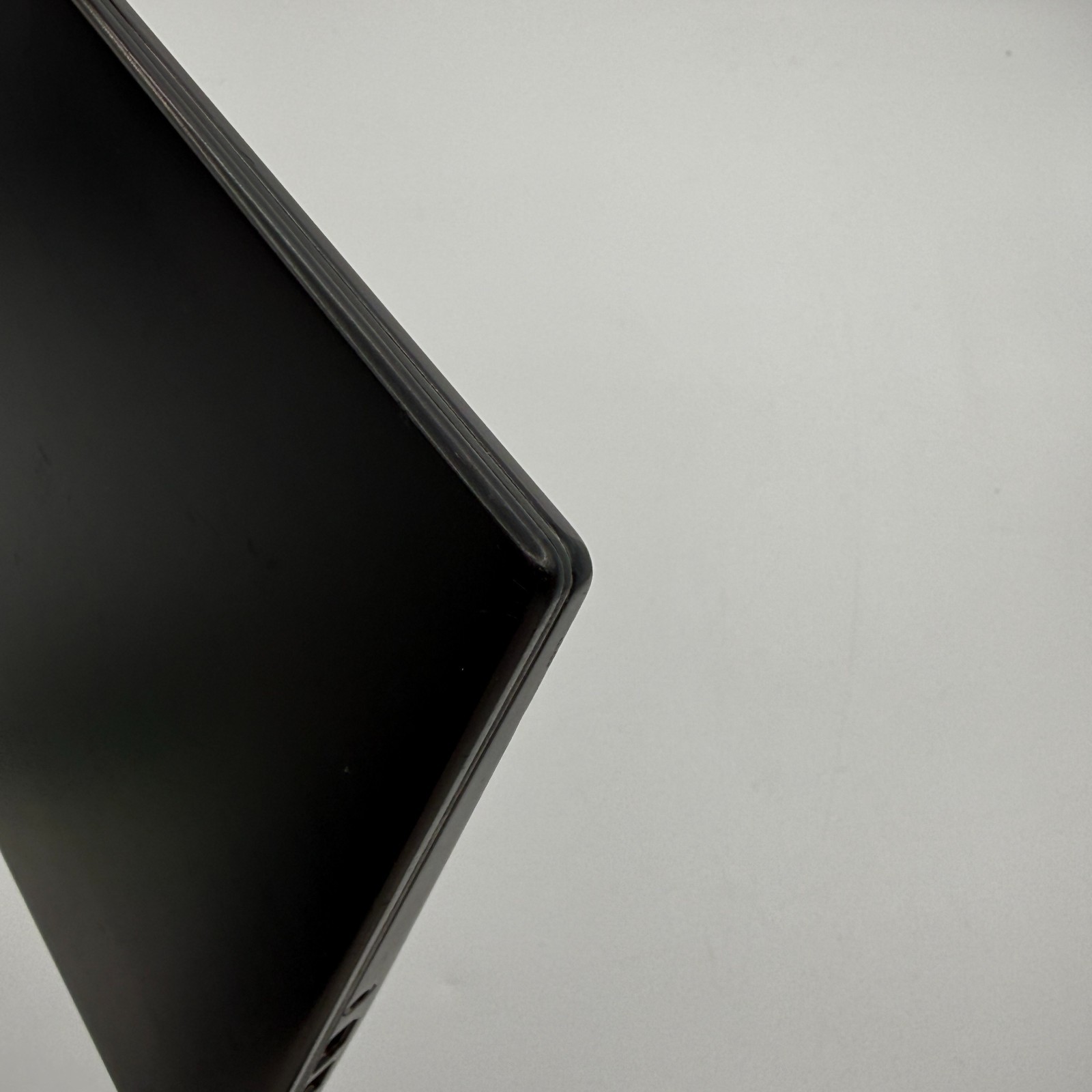 Lenovo ThinkPad T490s 14″ i5-8265U 8GB RAM 256GB SSD Win11 Pro Fingerprin Fair