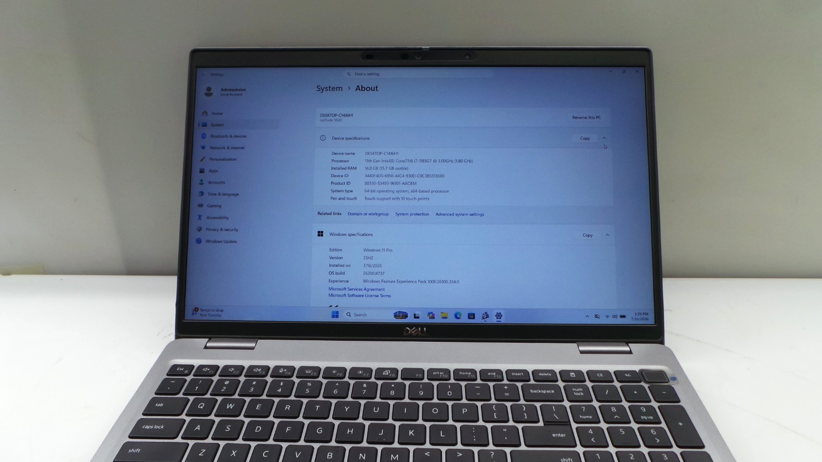 Dell Latitude 5520 15.6″ | i7-1185G7 3.00GHz | 16GB RAM 512GB NVMe | WIN 11 PRO