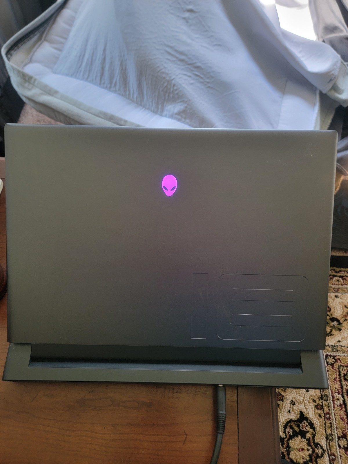 Alienware m18 R1 18in Ryzen 9 7845HX 32GB RTX 4070 2TB SSD W11H