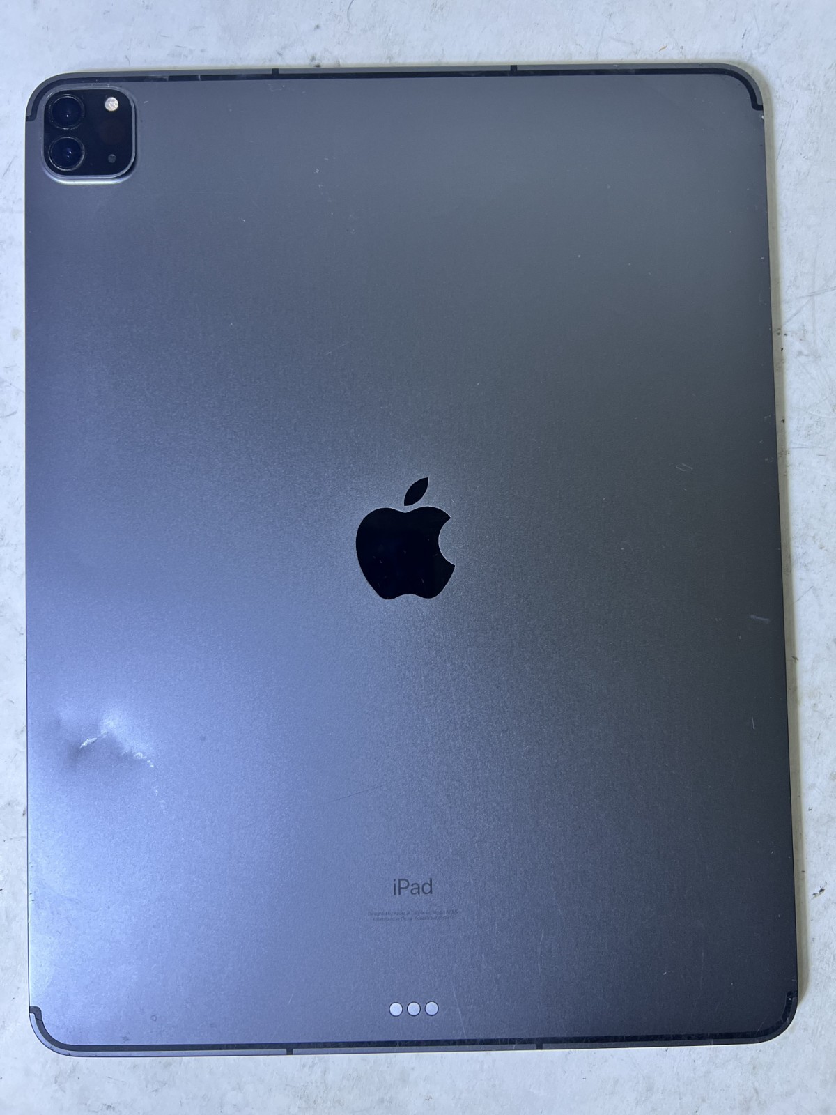 Apple iPad Pro 12.9″ 5th Gen A2379 Wi-Fi + Cellular – Space Gray AS-IS NO SCREEN