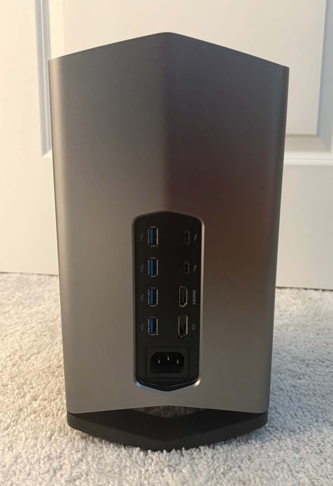 Blackmagic Design eGPU Pro Radeon RX Vega 56 8GB Thunderbolt 3 External GPU