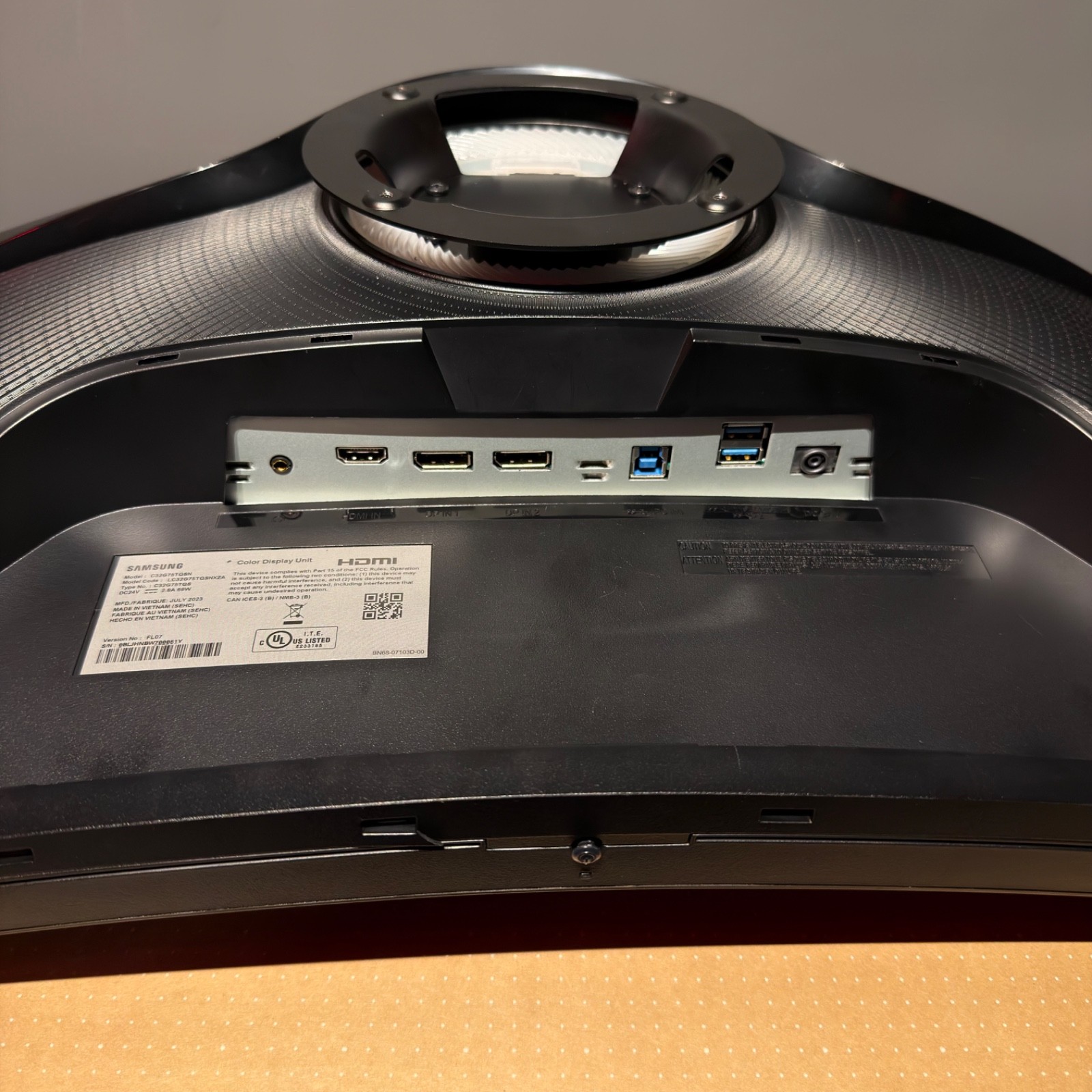 Samsung Odyssey G7 32” QHD 240Hz Curved Gaming Monitor Working Cosmetic Damage