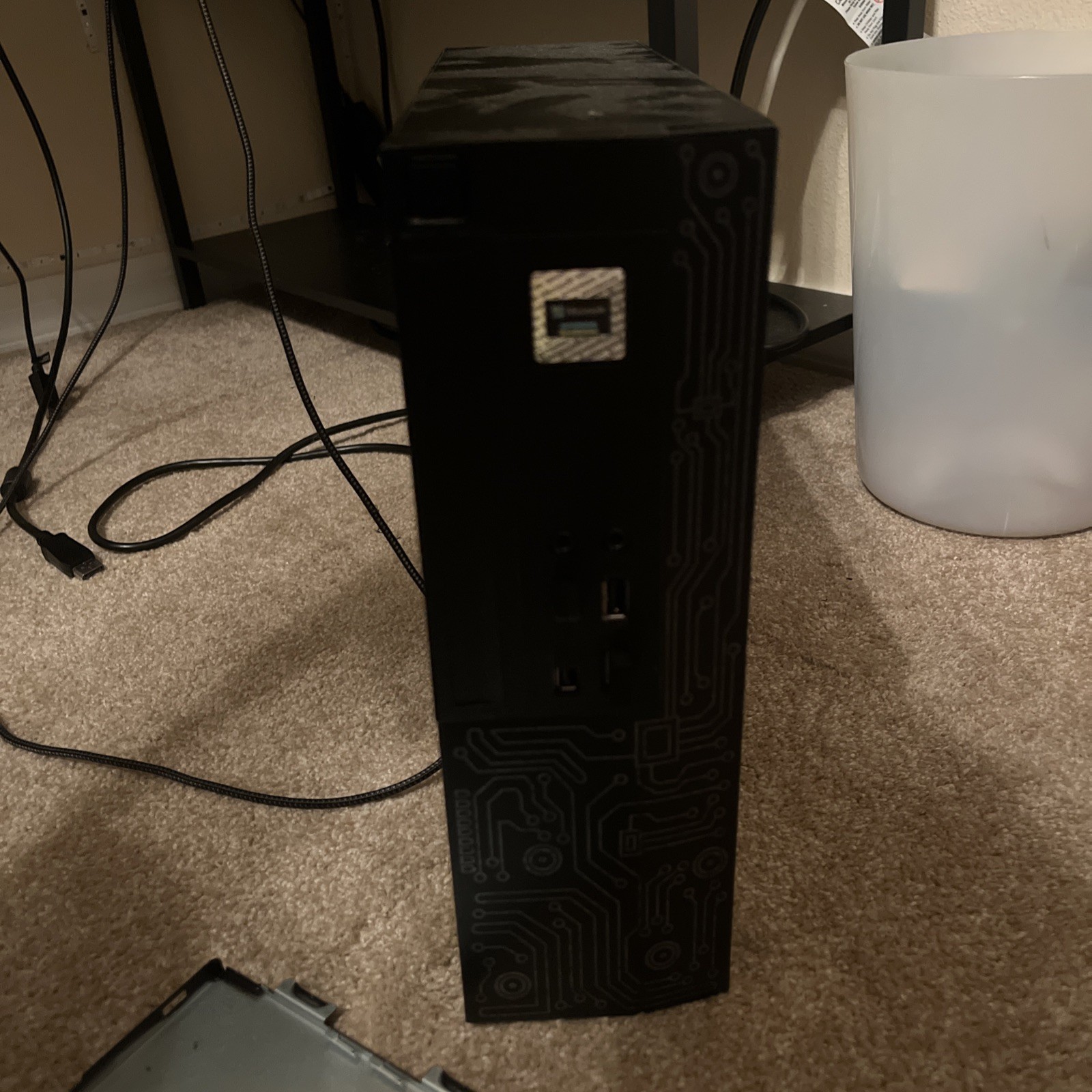 COMPUTER FOR PARTS (Computer only no monitor, etc)