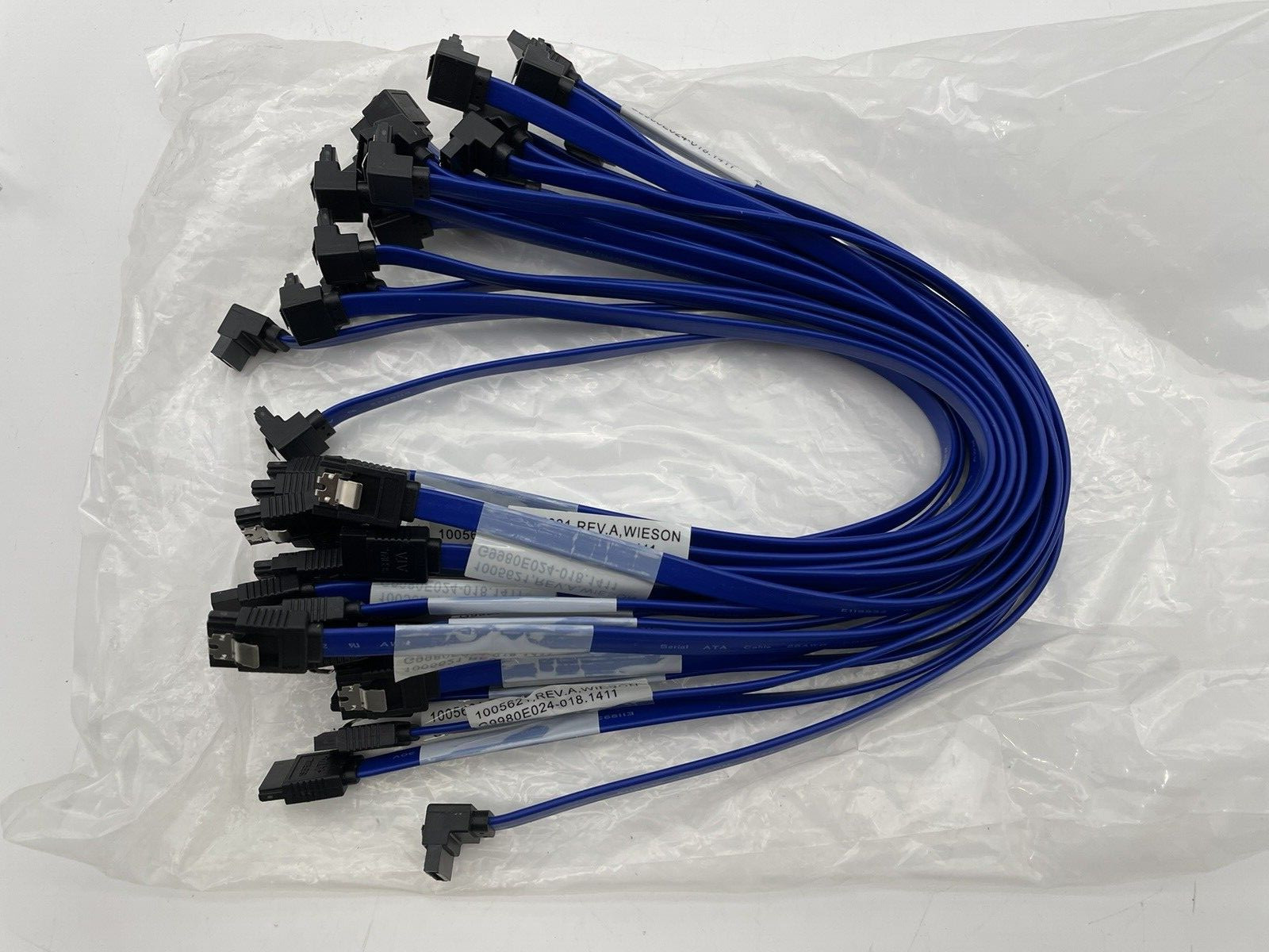 Lot of 20 Wieson 16″ Latching 90 Degree Right Angle SATA High Quality SATA Cable