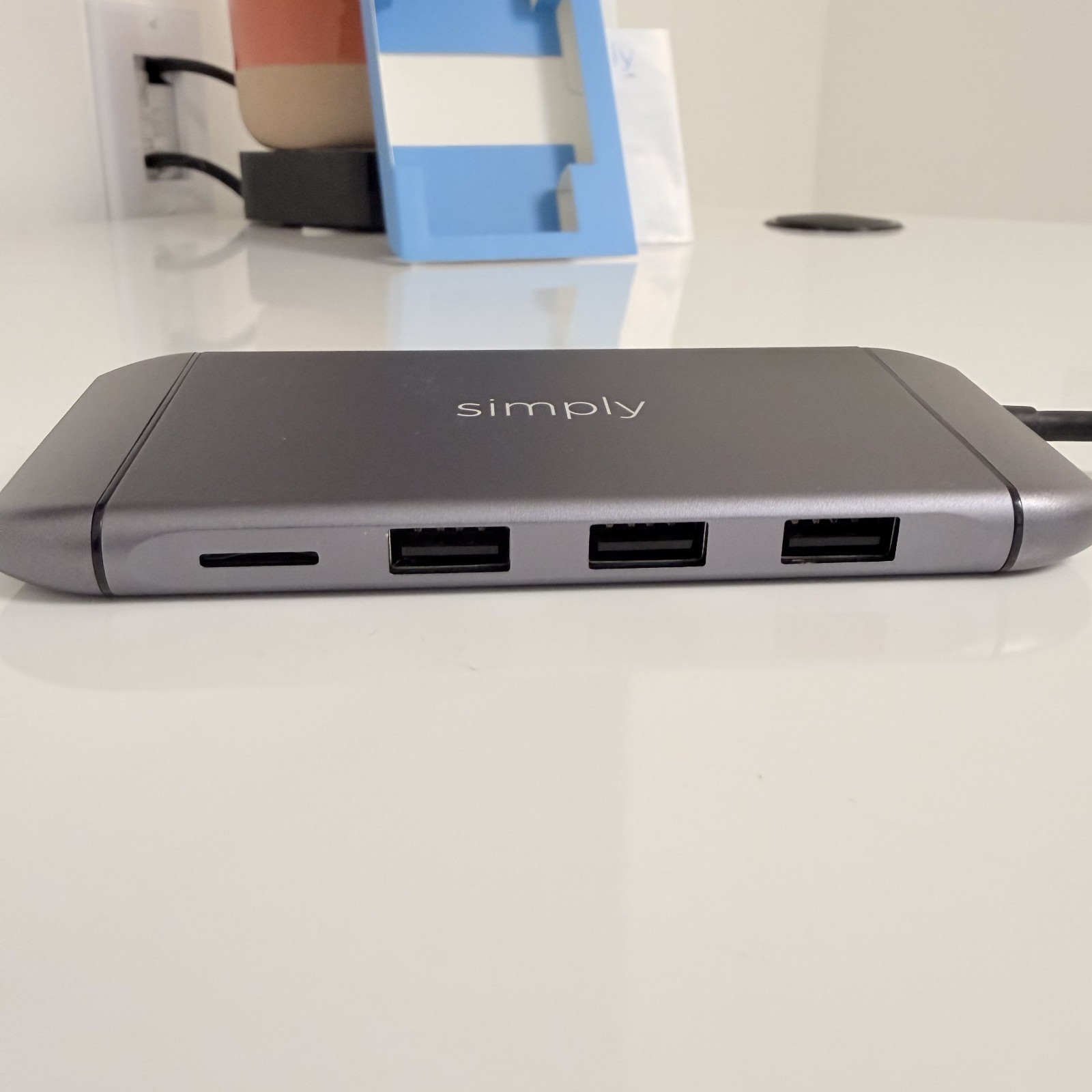 New Simply USB-C Multimedia Adapter RJ45, VGA, HDMI, USB 3.0, TF, SD, PD Power