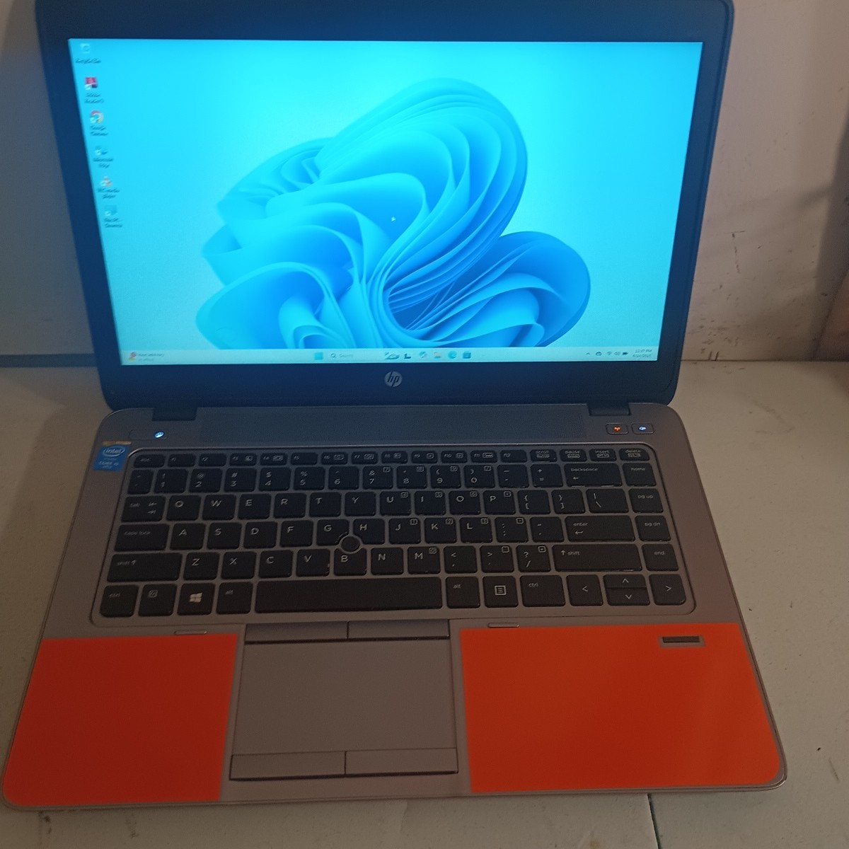 FAST&SLIM ORANGE HP 840 i5 2.7GHz,12G RAM,256G SSD,CAM,BACKLIT,win11TOUCHSCREEN