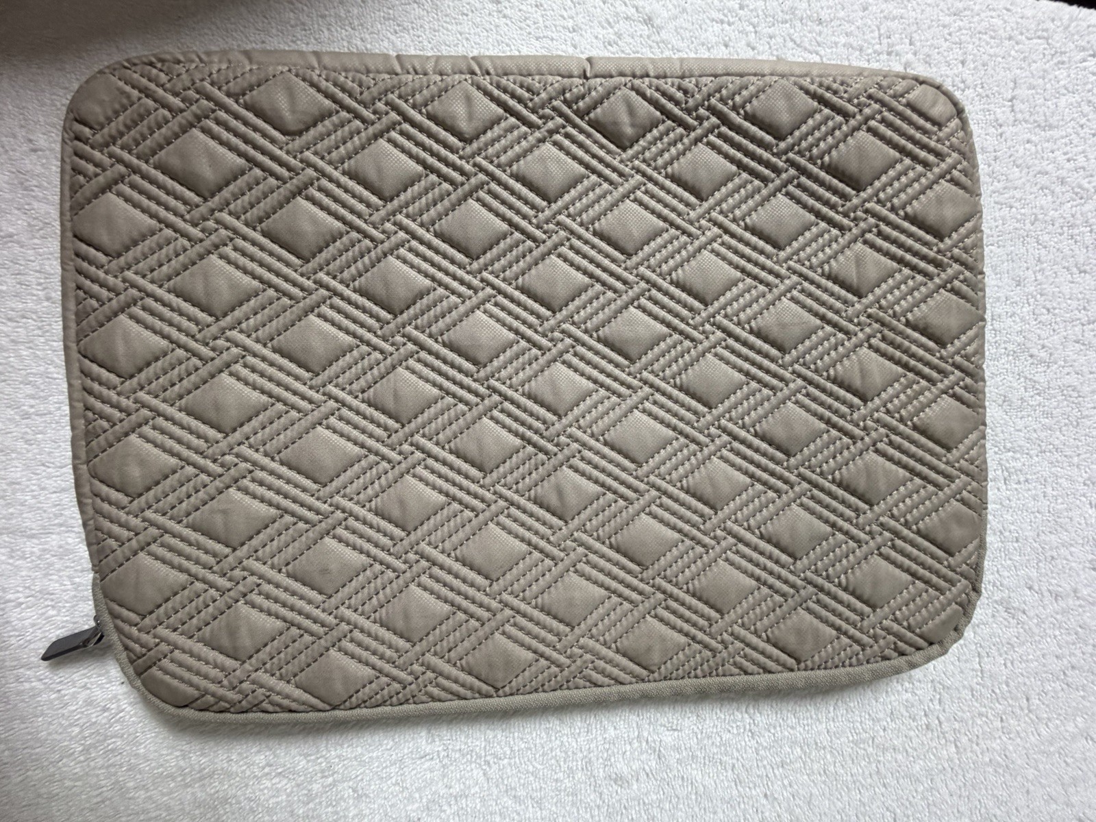 Tumi Beige Quilted Padded Nylon Zip Tablet Sleeve/Pouch 14 x 9.5 in