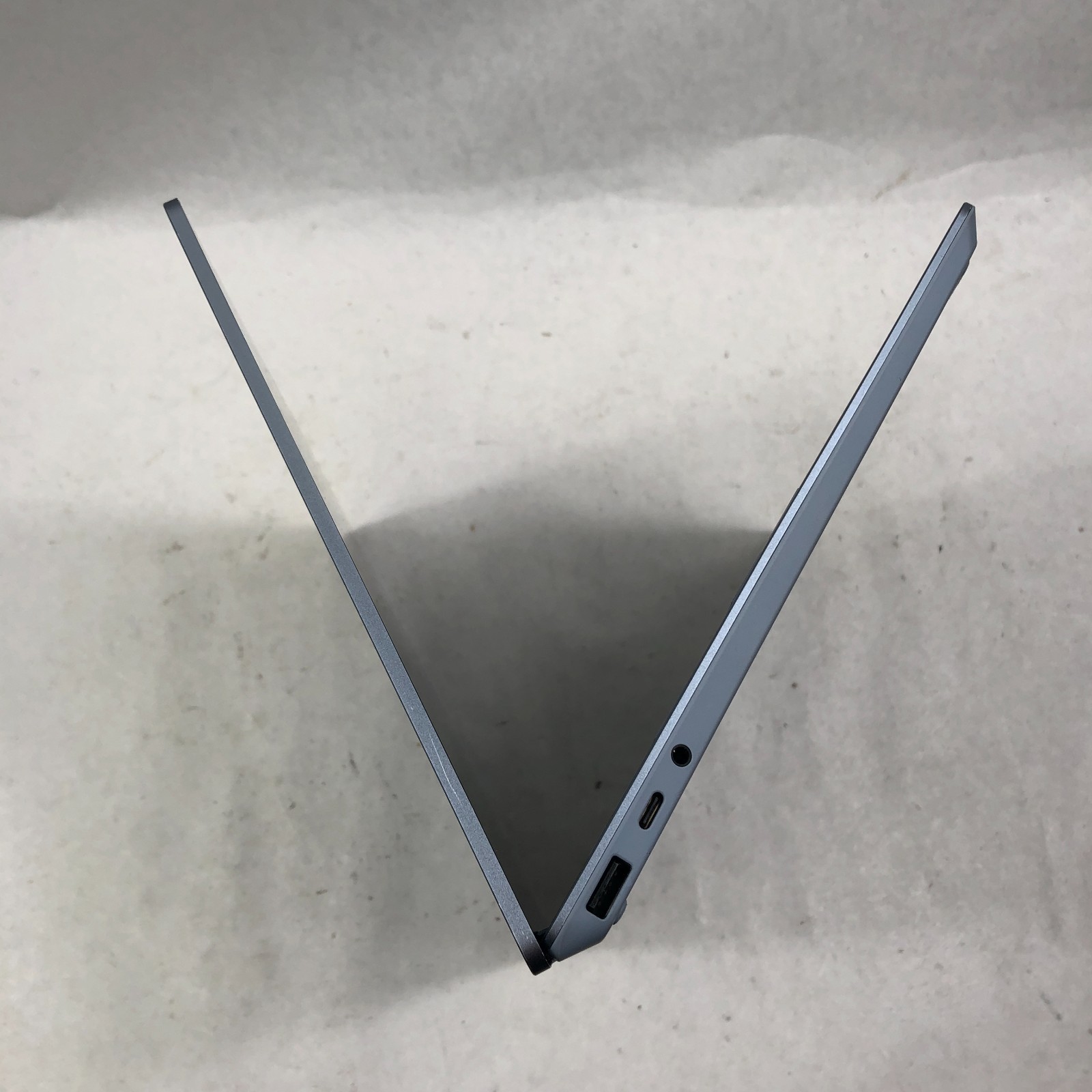 Microsoft Surface Laptop Go 2 2013 Intel Core i5-1135G7 8GB RAM 128GB SSD No OS