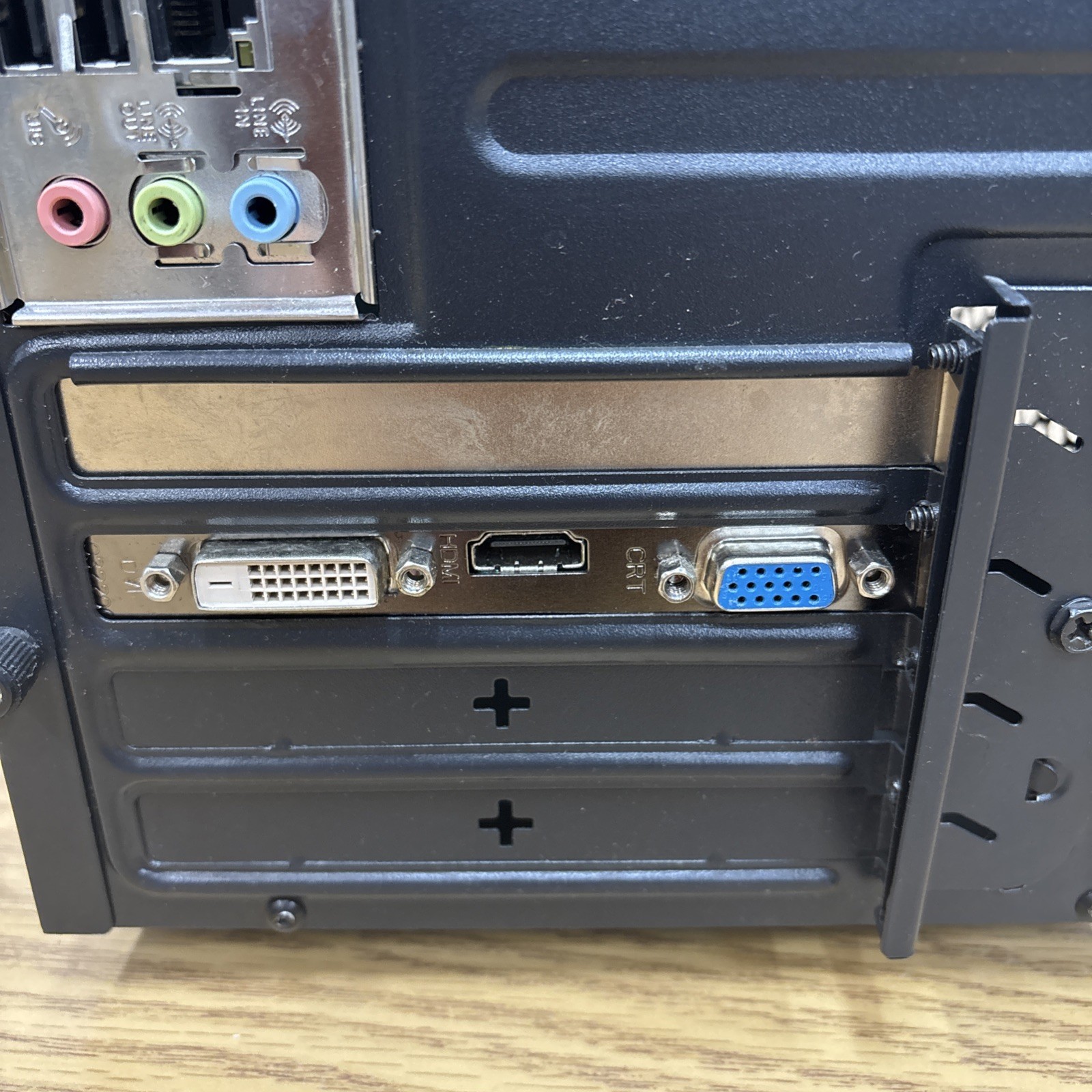 Custom Desktop PC ***Unknown Specs – Turns On***Parts/Repair