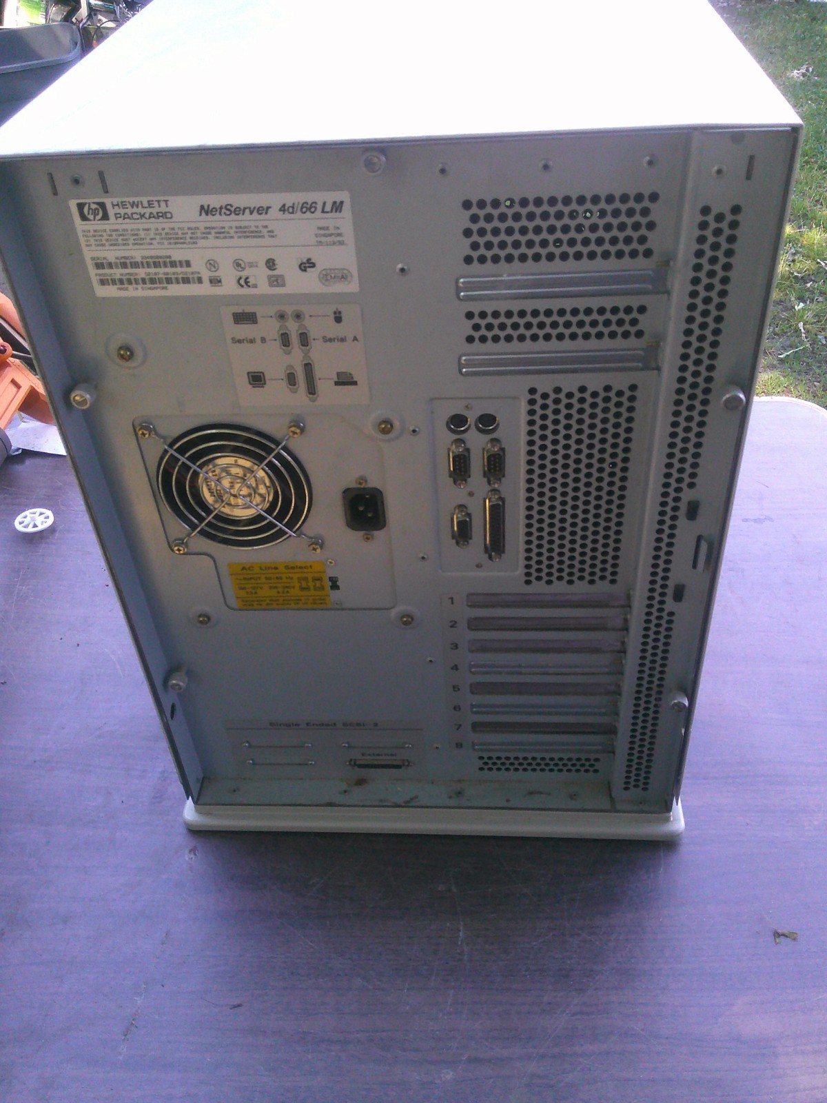 HP D2187 Netserver 4d/66LM 486 66MHz Server with Drive