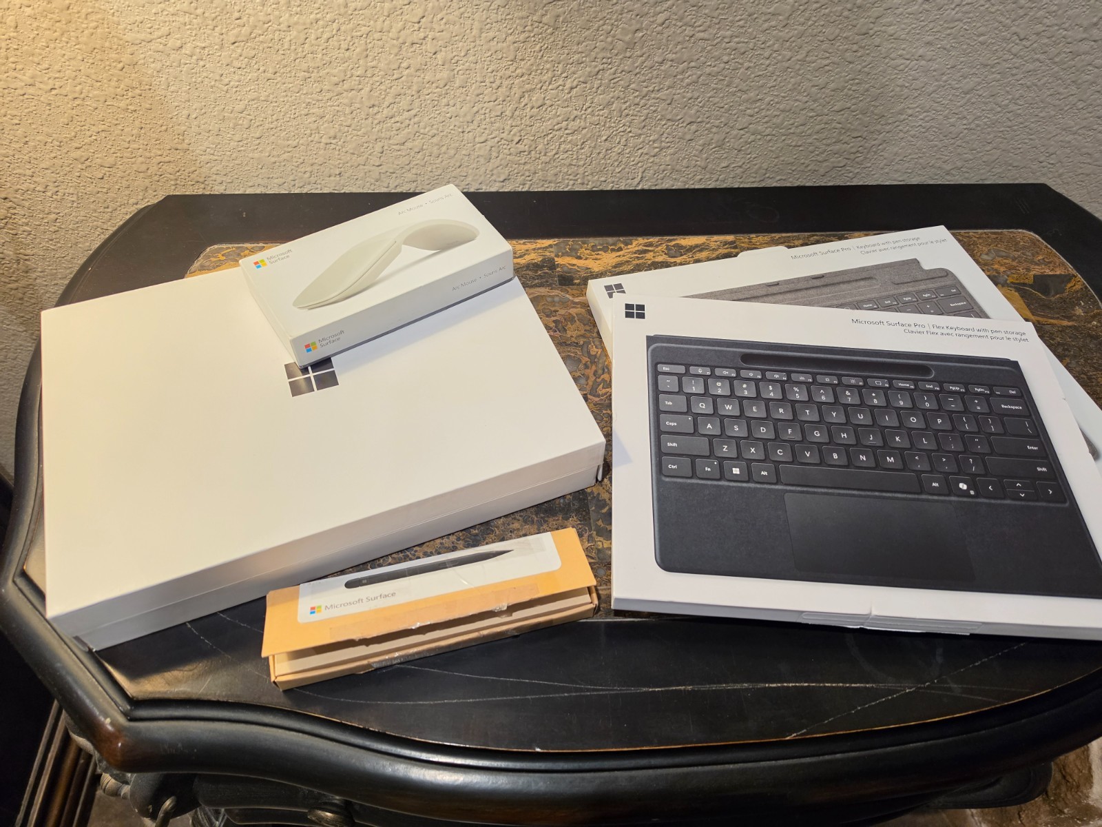 Microsoft Surface Pro 13 Inch, 11th Edition, 256GB, Platinum, Wifi +Accessories