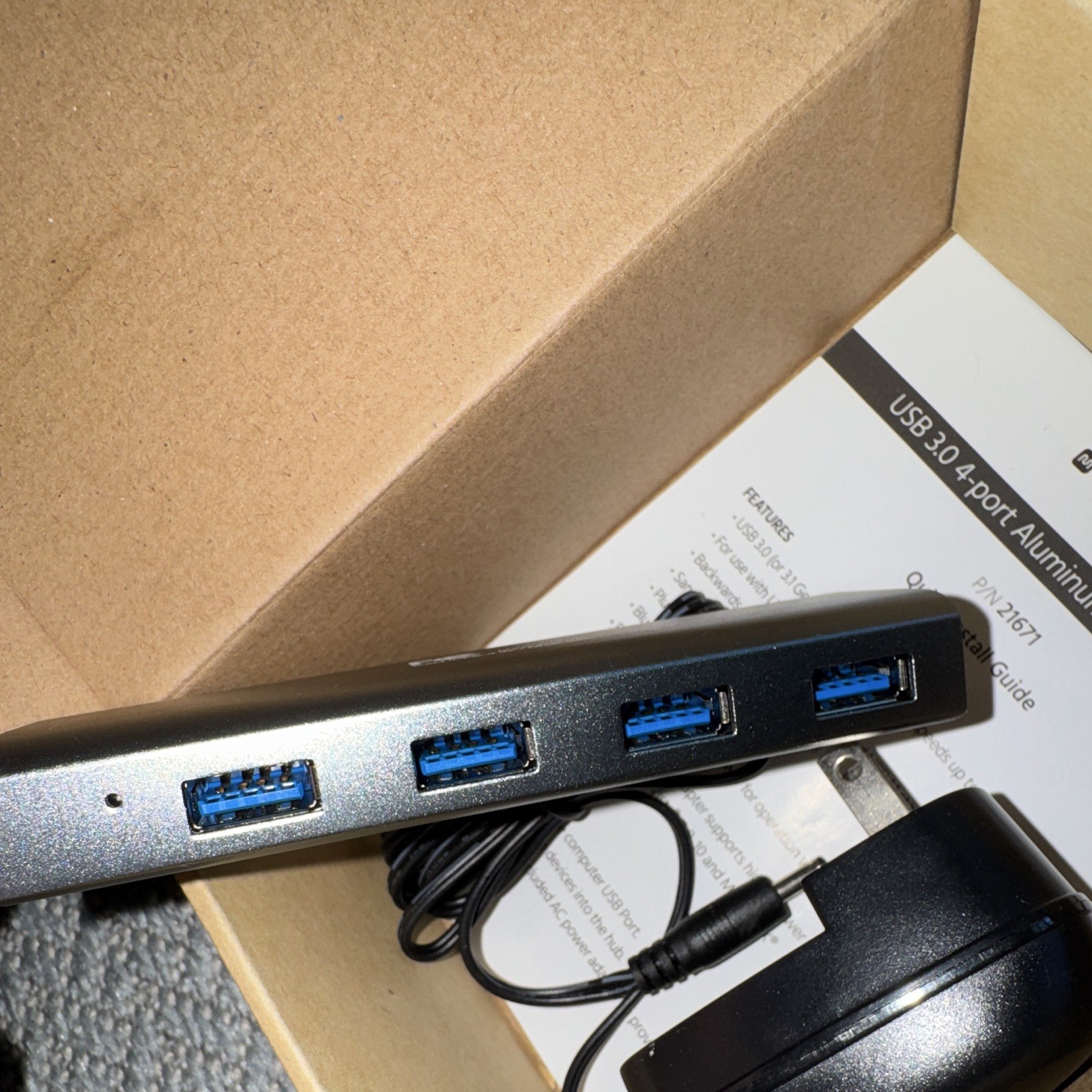 Monoprice USB 3.0 Type A 4-Port Powered Hub/Splitter Box Black 21671