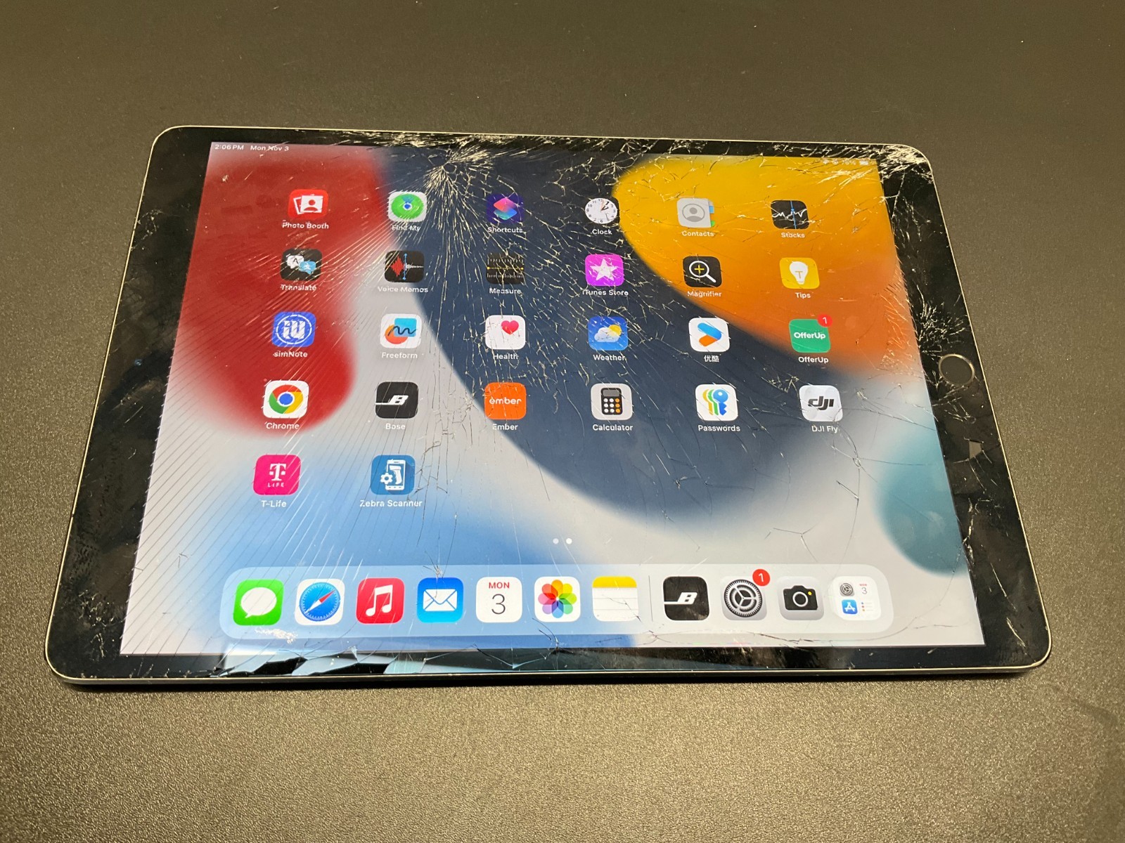 Apple iPad Air (3rd Generation) A2153 64 GB, Wi-Fi + 4G, 10.5 in – Space Gray