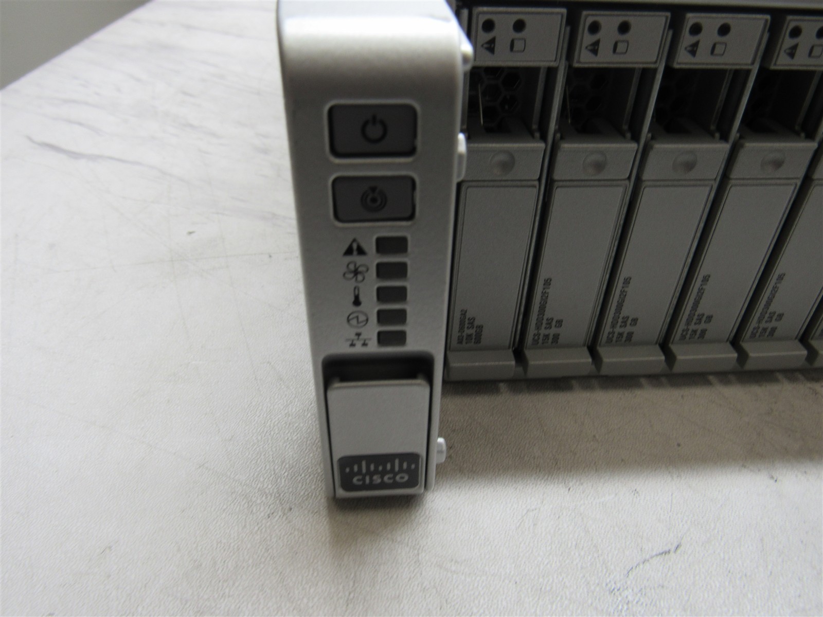 Cisco UCS C240 M5 Dual Intel Xeon E5-2620 v3 LGA3647 DDR4 24-Bay NVMe Server