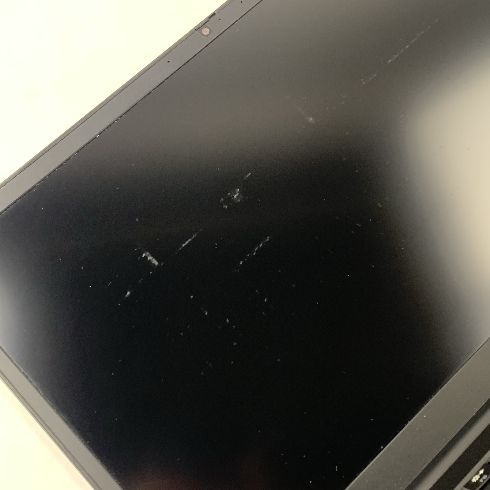Lenovo ThinkPad E15 Gen 3 15.6″ Ryzen 5 5500U 2.1 GHz 8 GB RAM No OS/HDD/AC Dent