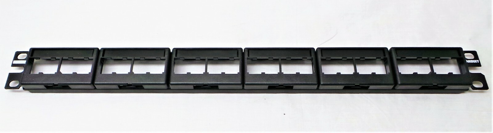 PANDUIT CPPL24WBLY Patch Panel,Mini-Com,Rack Mt,24 Port