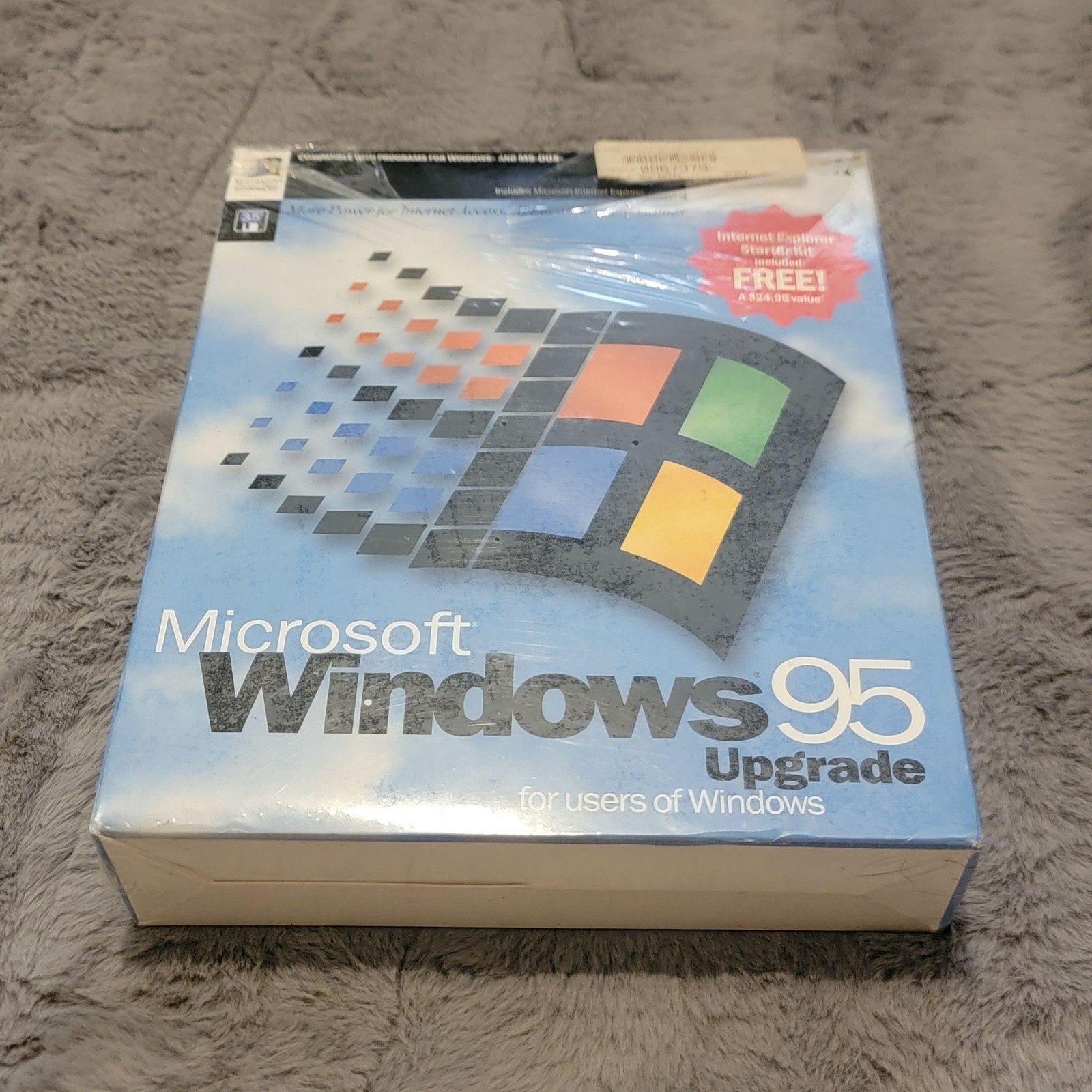 Vintage 1996 Microsoft Windows 95 Upgrade Sealed 3.5 Floppy Disc Set Retail Box