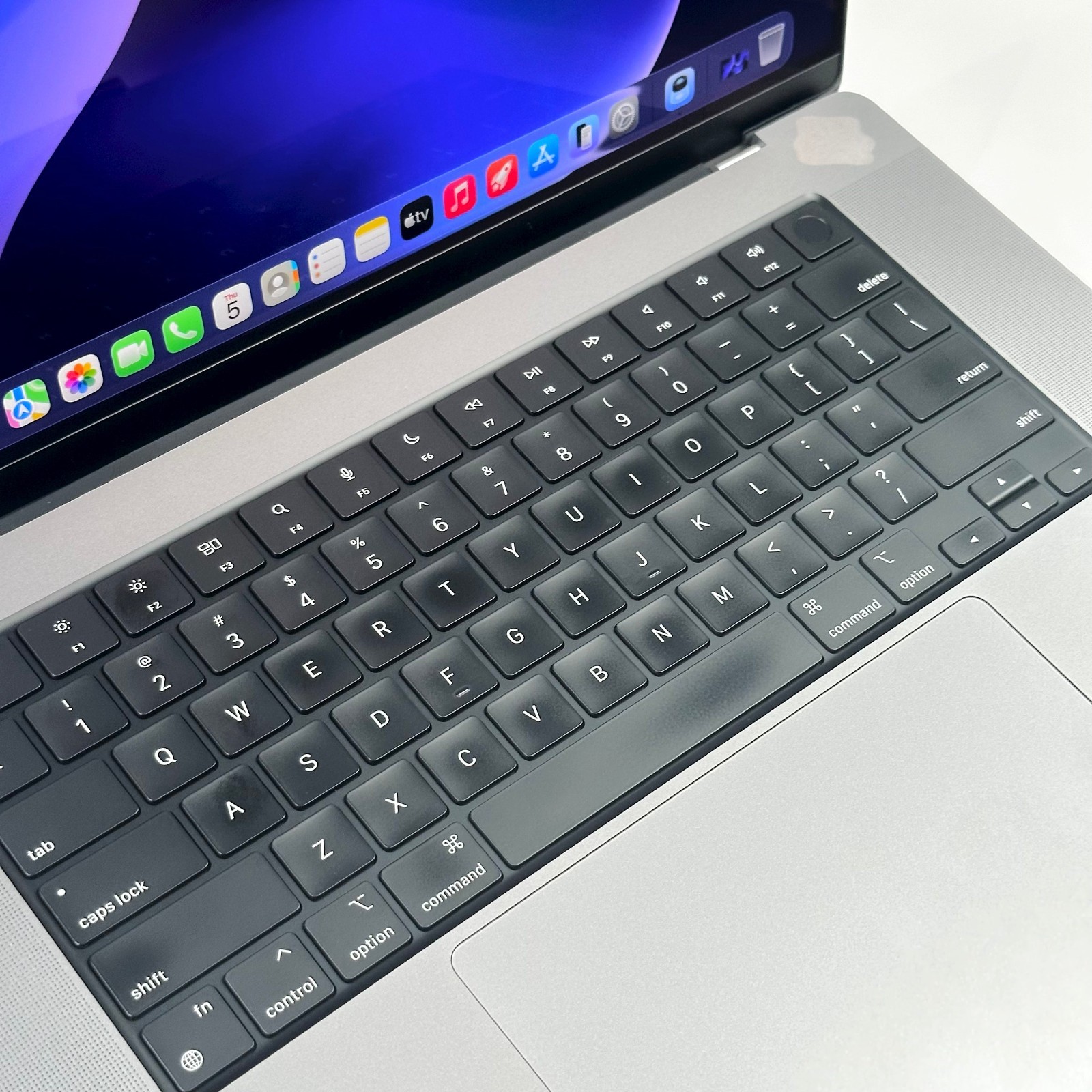 2021 16″ MacBook Pro M1 Pro – Tahoe 2025 10CPU 16GPU 512GB/16GB A2485+ WARRANTY