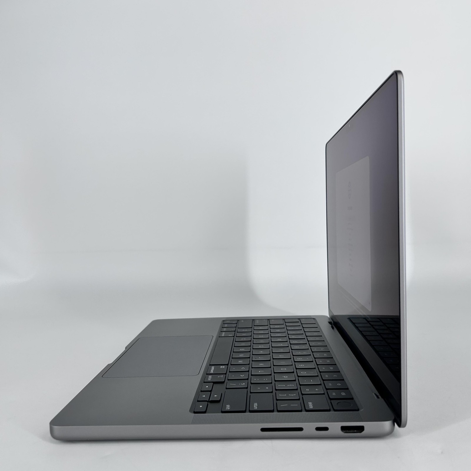 MacBook Pro 14 Space Gray 2021 M1 Pro 8-Core CPU 14-Core GPU 16GB 512GB Pink Hue