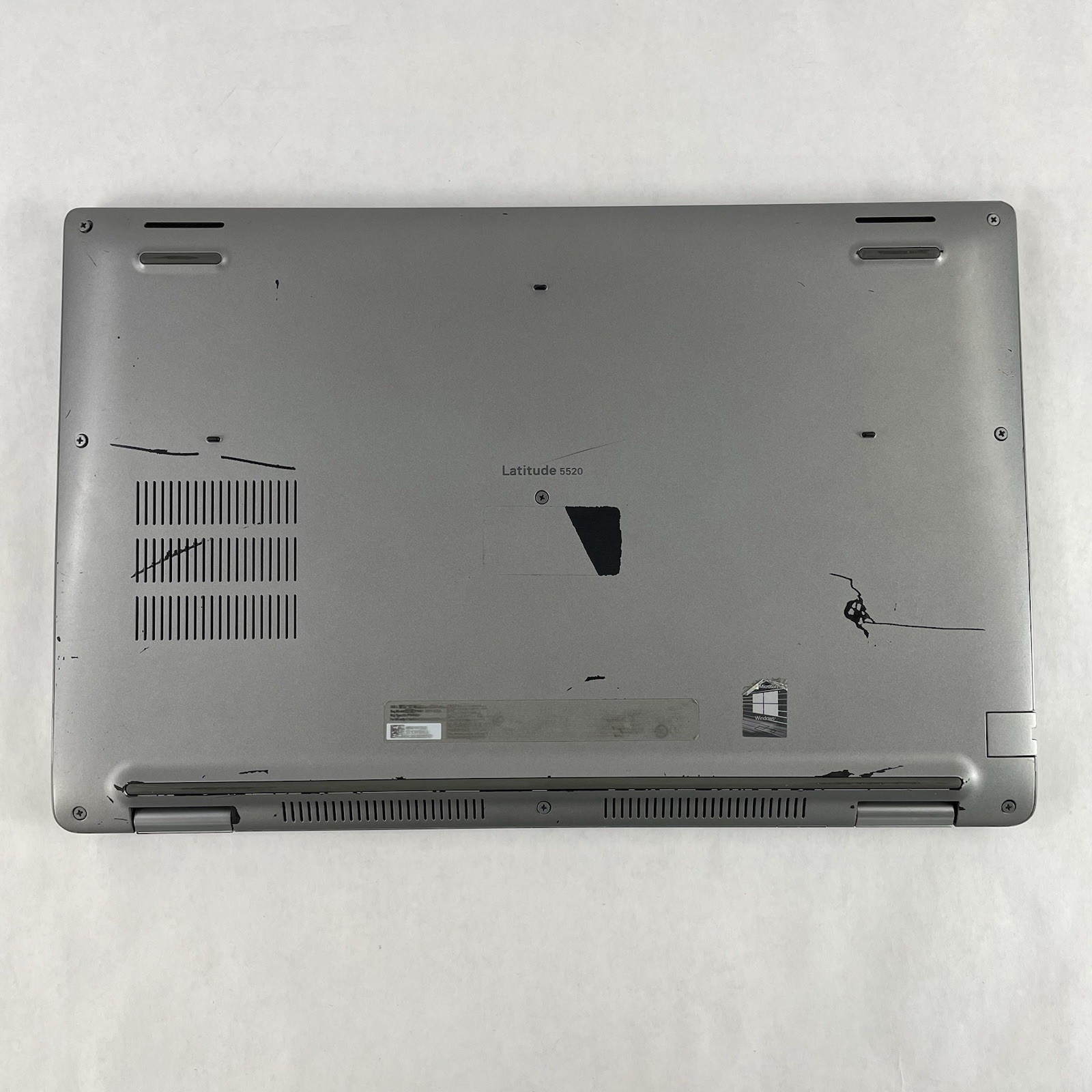 Dell Latitude 5520 15.6″ i5-1135G7 2.40 GHz 8 GB RAM No SSD No OS No Batt Worn