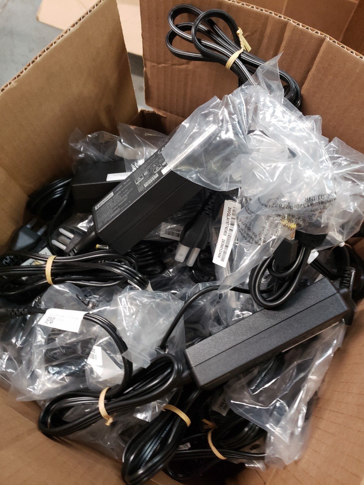 lot 40 Lenovo 65W 90W 135W + ThinkPad Laptop Adapter Charger Yellow Square Tip