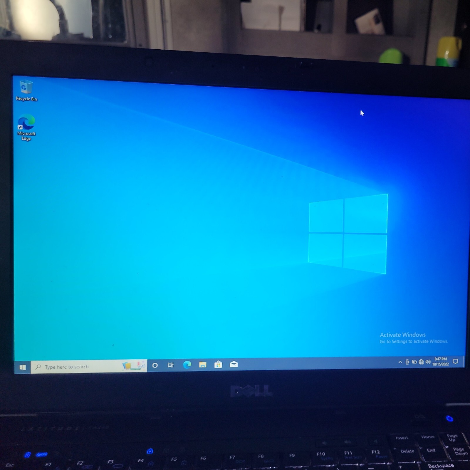 dell latitude e6410 laptop I 7 second generation 4GB of ram 256GB of hard drive