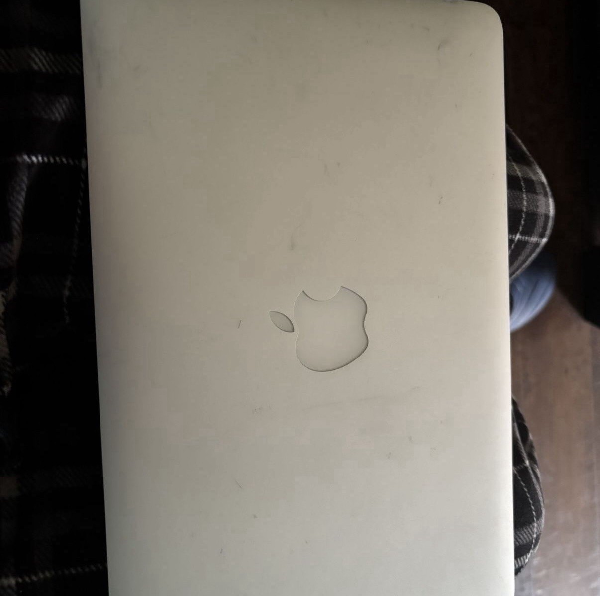 Apple MacBook Air (2013) A1465 Silver 11in Intel Core I5 128GB 4GB RAM Laptop