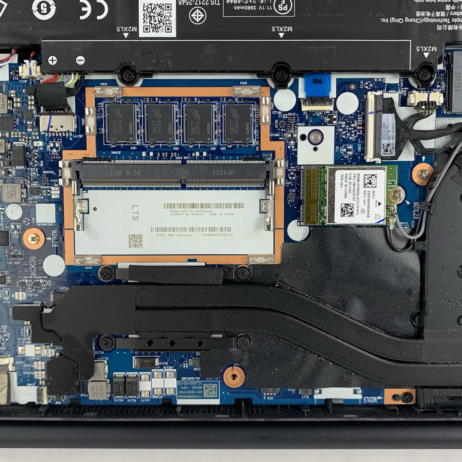 Lenovo ThinkPad E15 Gen 3 15.6″ Ryzen 5 5500U 2.1 GHz 8 GB RAM No OS/HDD/AC Dent