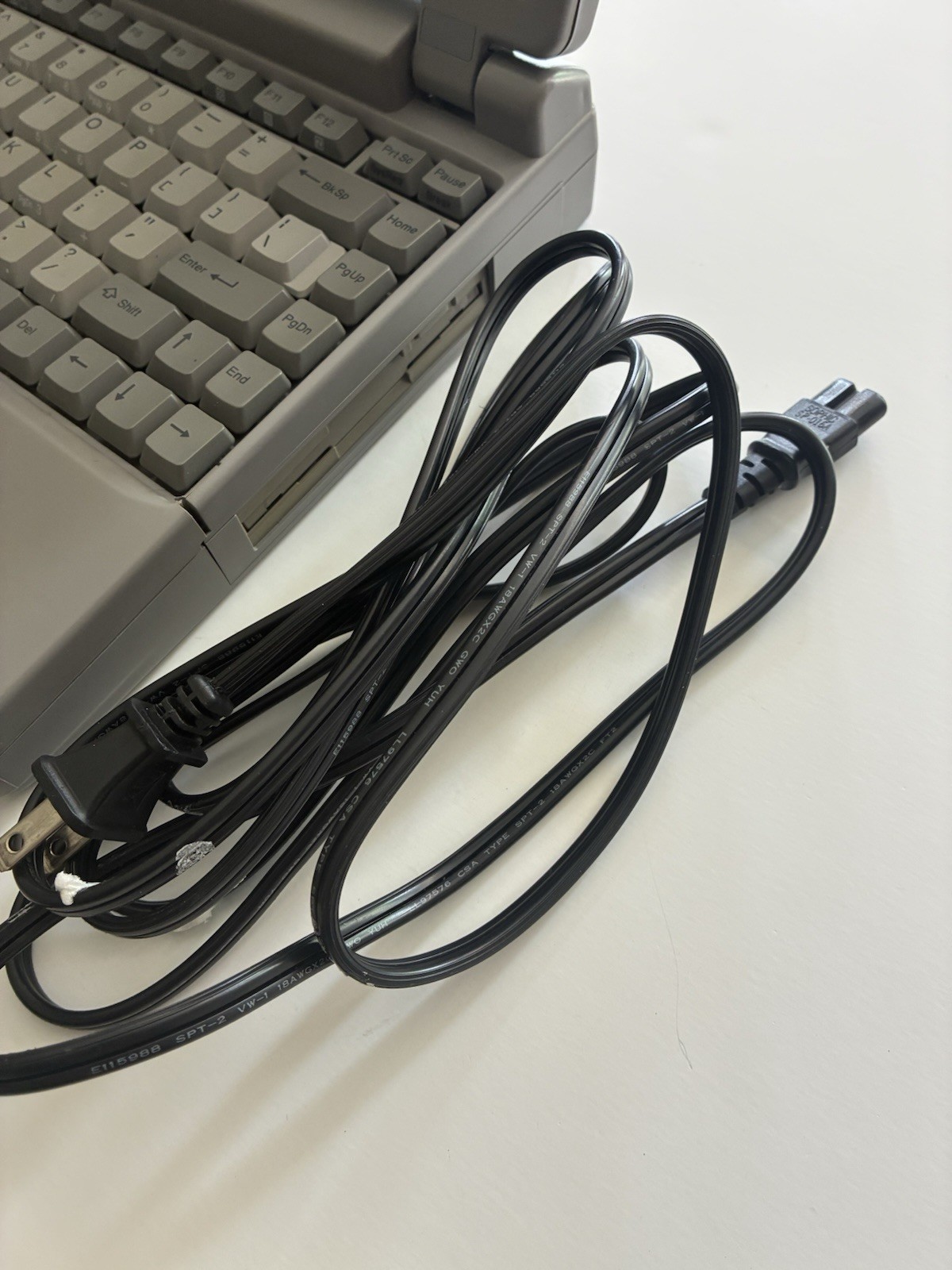 Toshiba Satellite Laptop Windows 95 W/Power Cord Tested Working Xircom RealPort