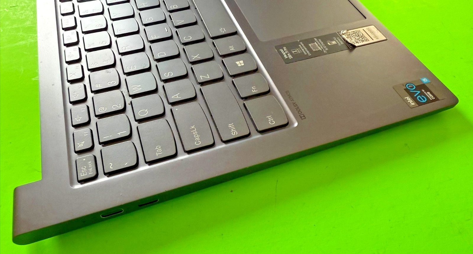 AM1W000800 Lenovo IdeaPad Slim 7i Pro 14IAP7 Palmrest Backlit Keyboard Grey