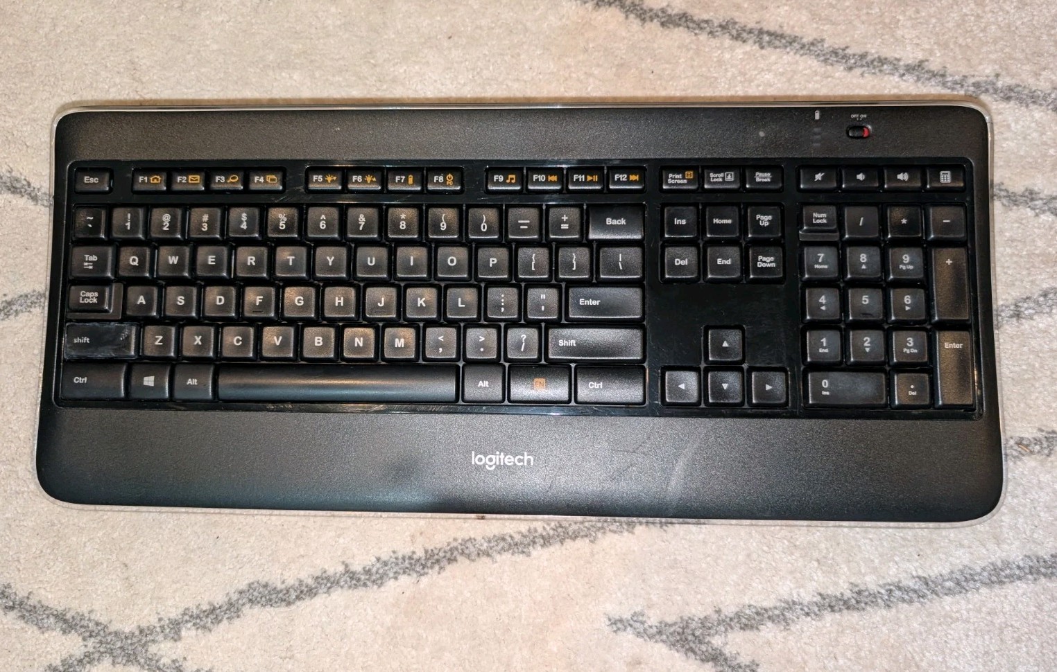 Logitech K800 Wireless Keyboard Computer No Dongle