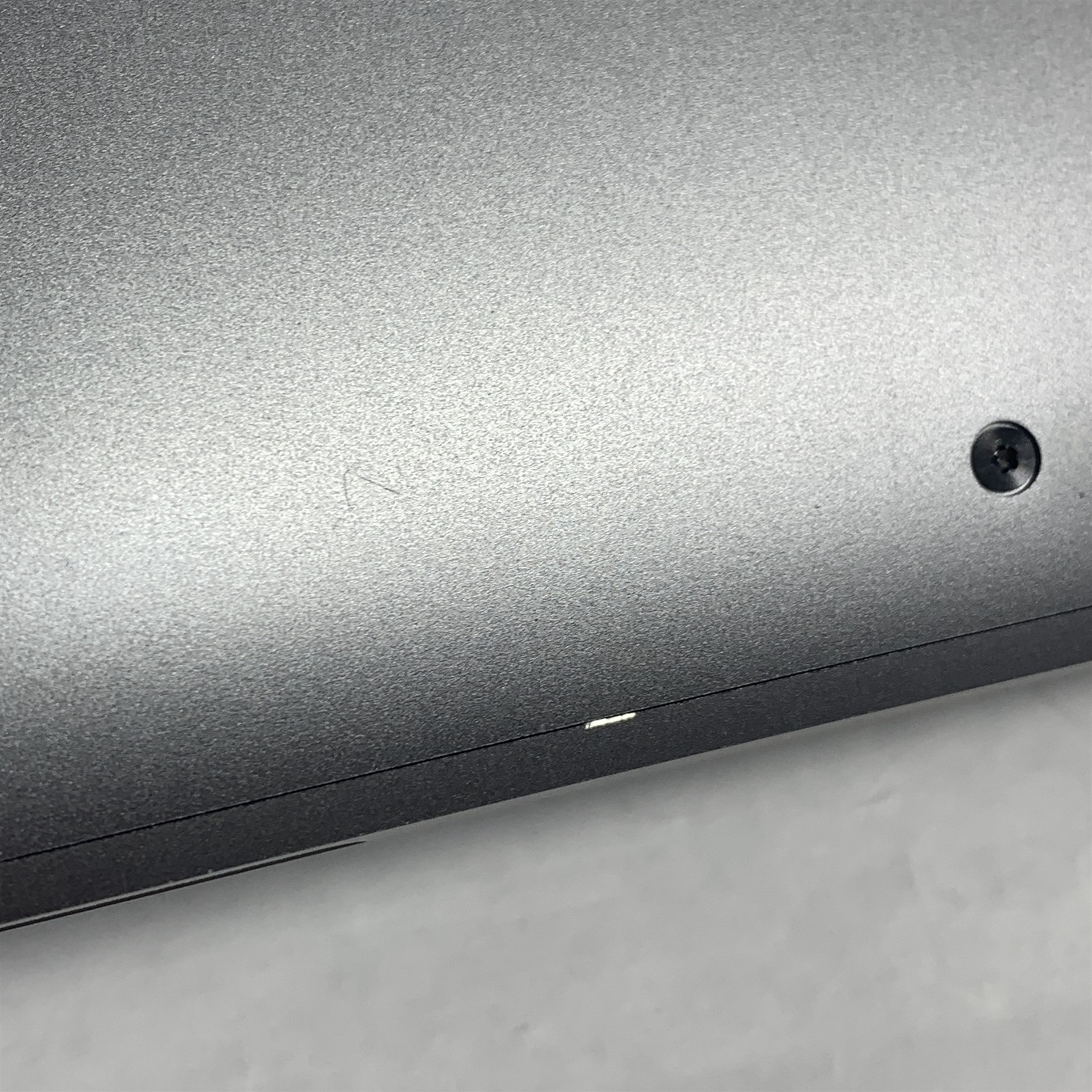 Apple MacBook Pro A2141 (2019) 16″ Laptop Core i9-9980HK 2.3GHz 16GB – 500GB SSD