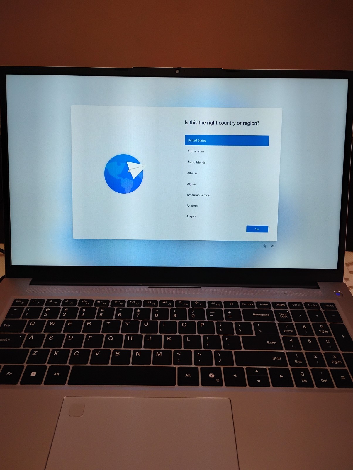 laptop Gateway 17 in AMD Ryzen 5 Pro (Lucienne) 5675U 8 GB DDR4 256 GB SSD