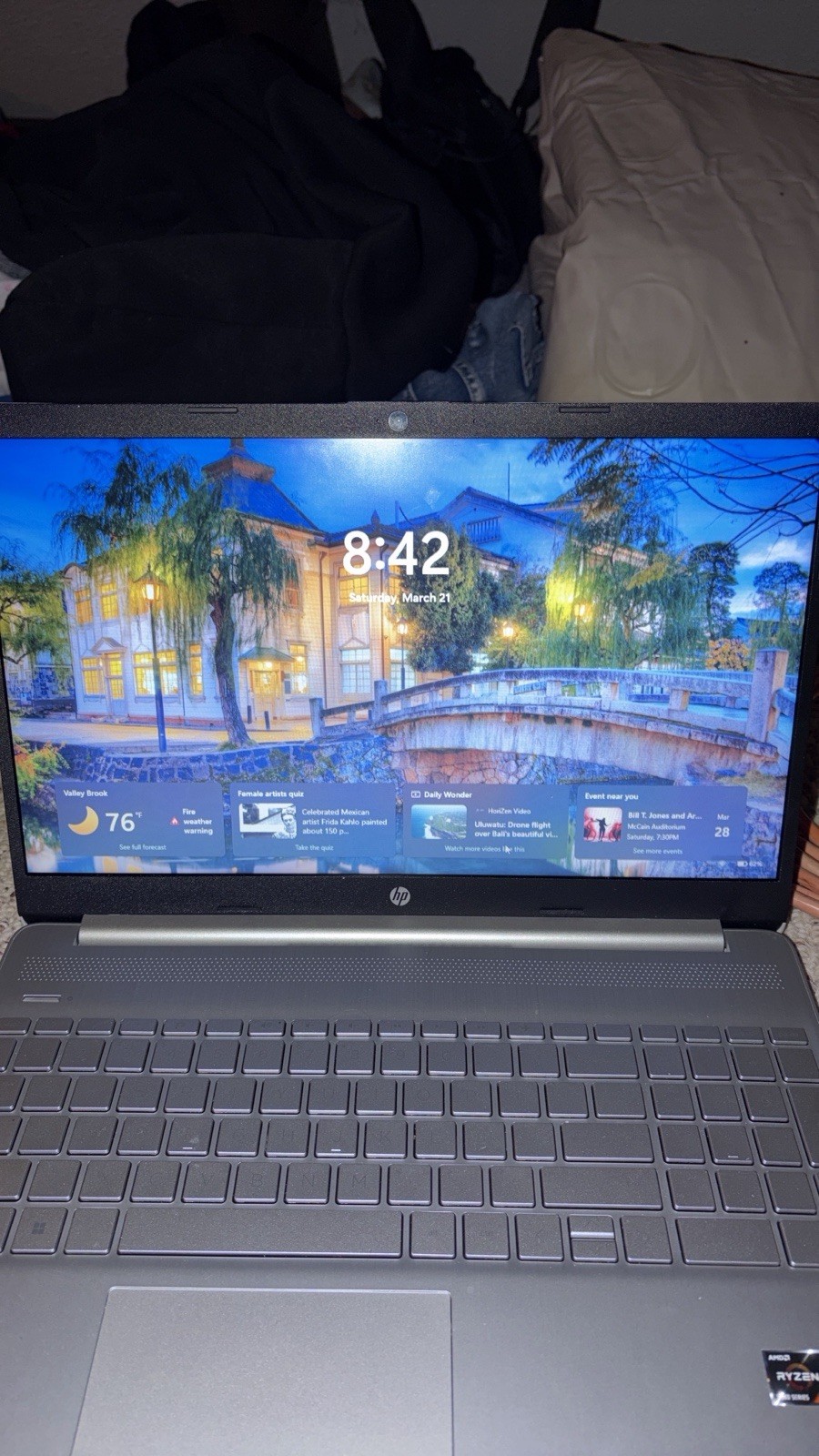 HP Silver Notebook Laptop AMD Ryzen 5 Radeon Graphics Integrated On-Board GPU
