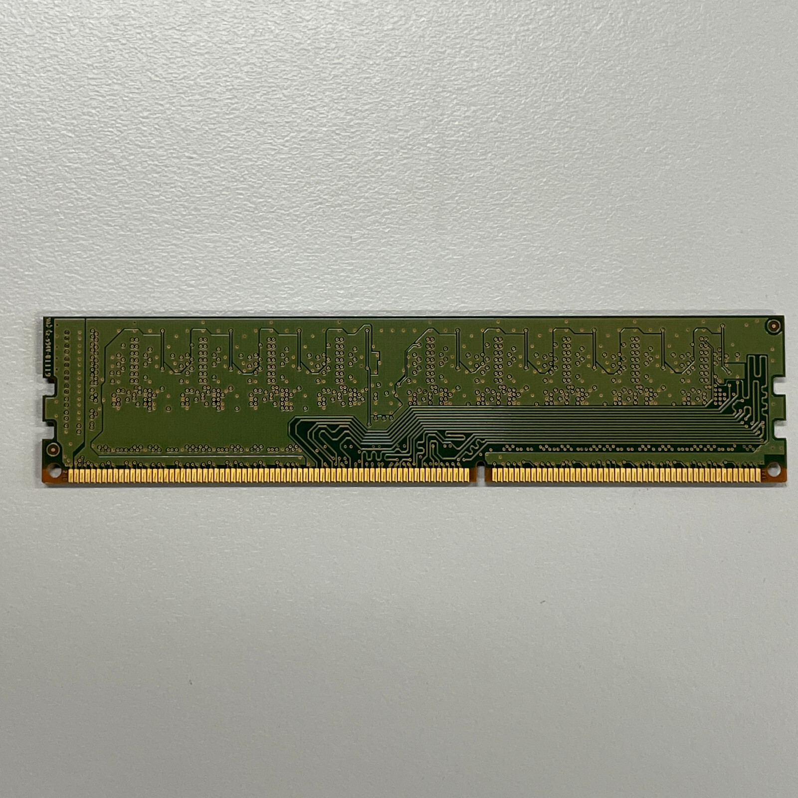 Samsung 2GB DDR3 RAM PC3-10600 1333MHz non-ECC Unbuffered DIMM M391B5773CH0-YH9