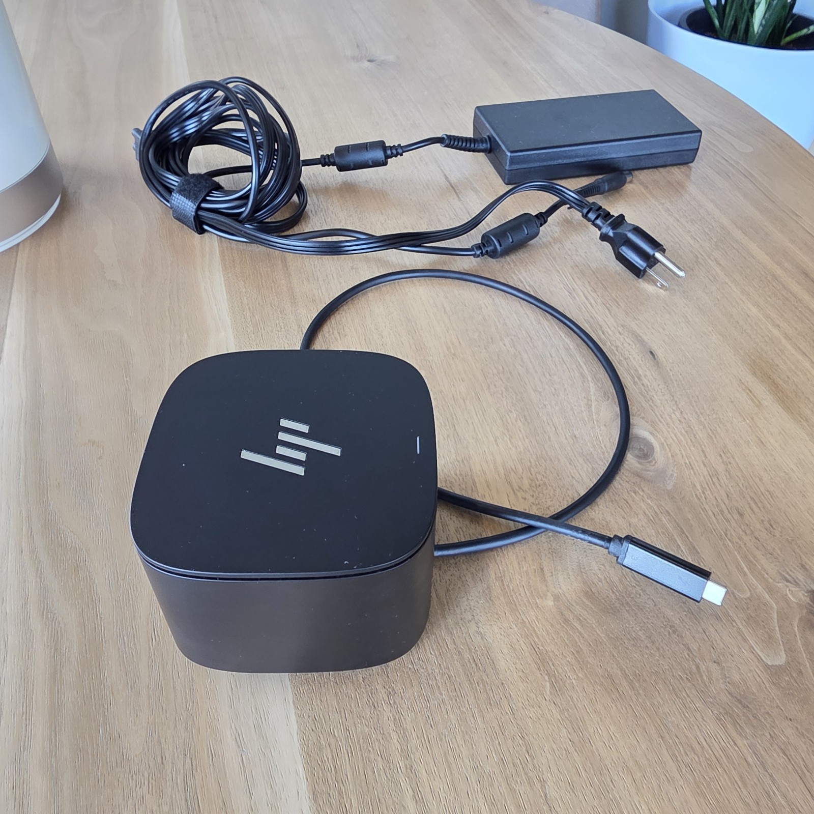 HP Thunderbolt Dock 120W G2 Docking Station – Black WORKS GREAT