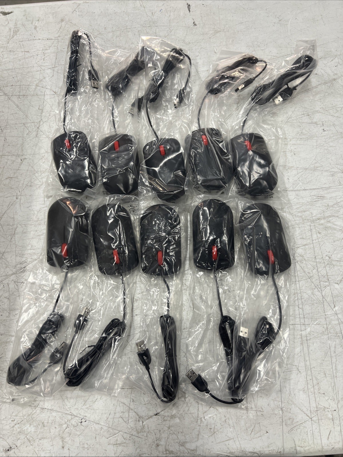 Lot of 10 Lenovo 00PH133 Black Wired USB Mouse 1PSM50L24505 – New