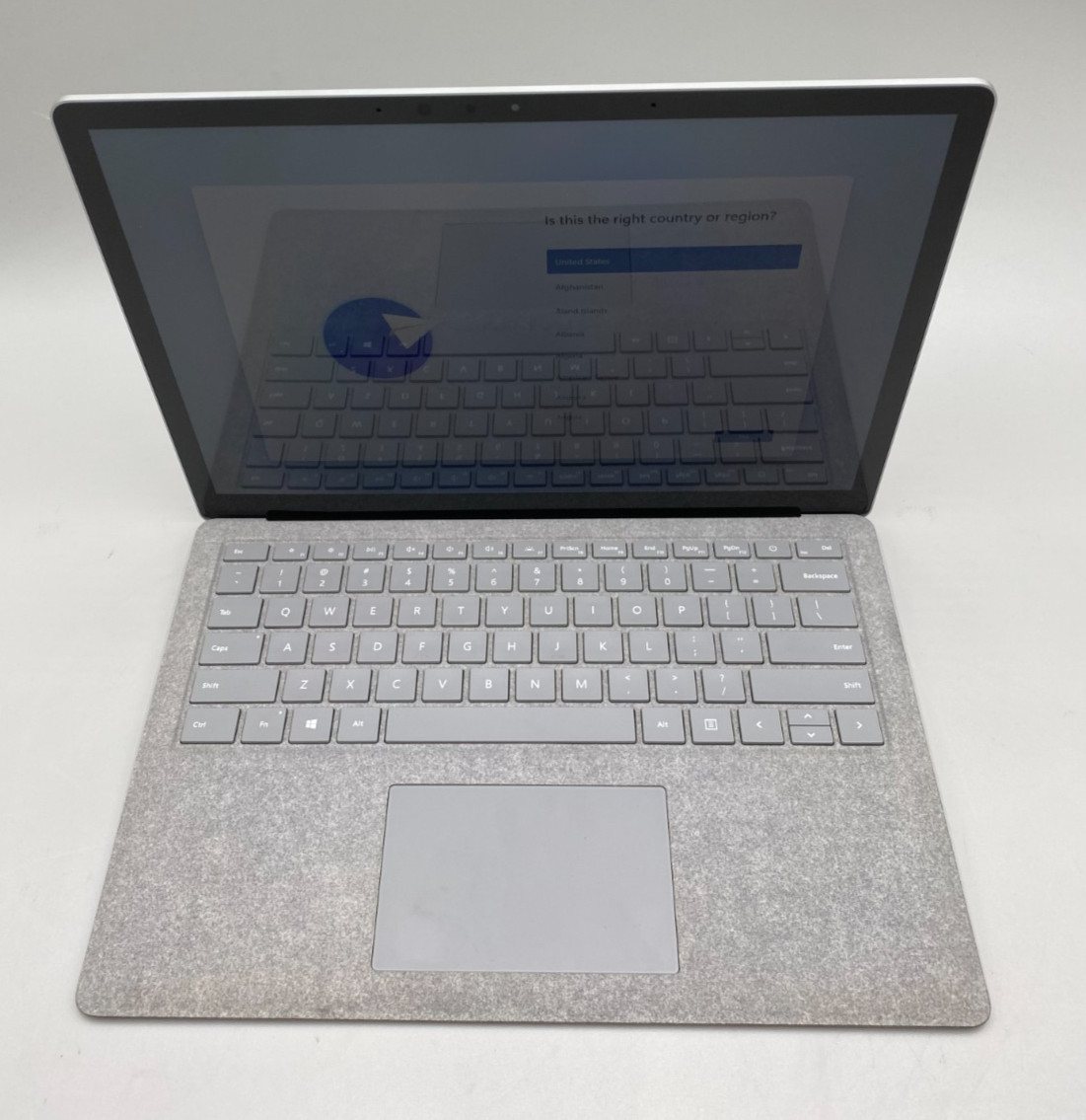 Microsoft Surface Laptop 2 1769 1.60GHZ i5-8250U 8GB DDR3 256GB SSD SILVER C/SEE