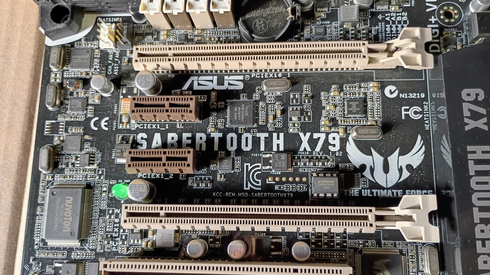 Motherboard – ASUS SABERTOOTH X79 ATX LGA 2011 DDR3 – AS IS, UNTESTED