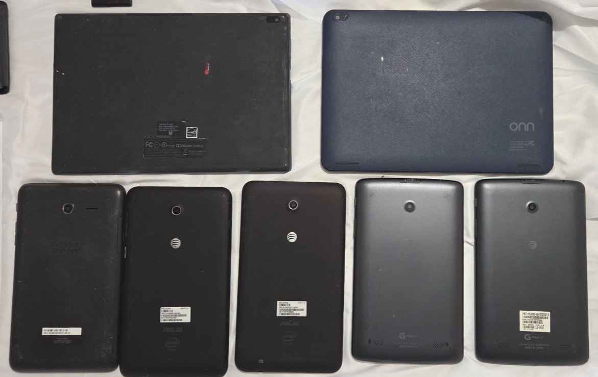 Mixed Lot of 13 Tablets UNTESTED, PARTS ONLY – READ DESCRIPTION