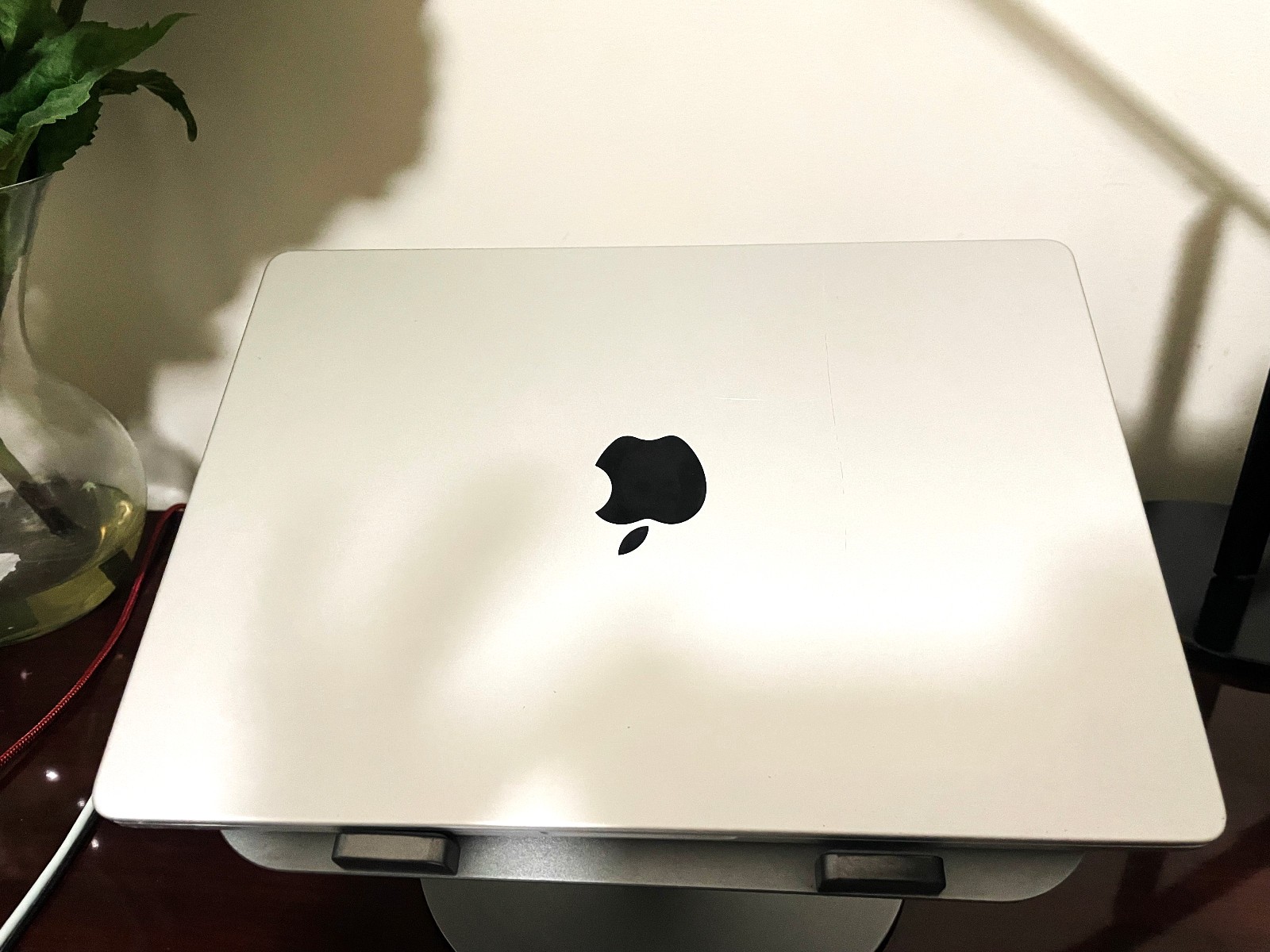 Apple Macbook Pro 2021 M1 Pro 14” 512GB SSD 16GB RAM A2442 Silver Grade A-