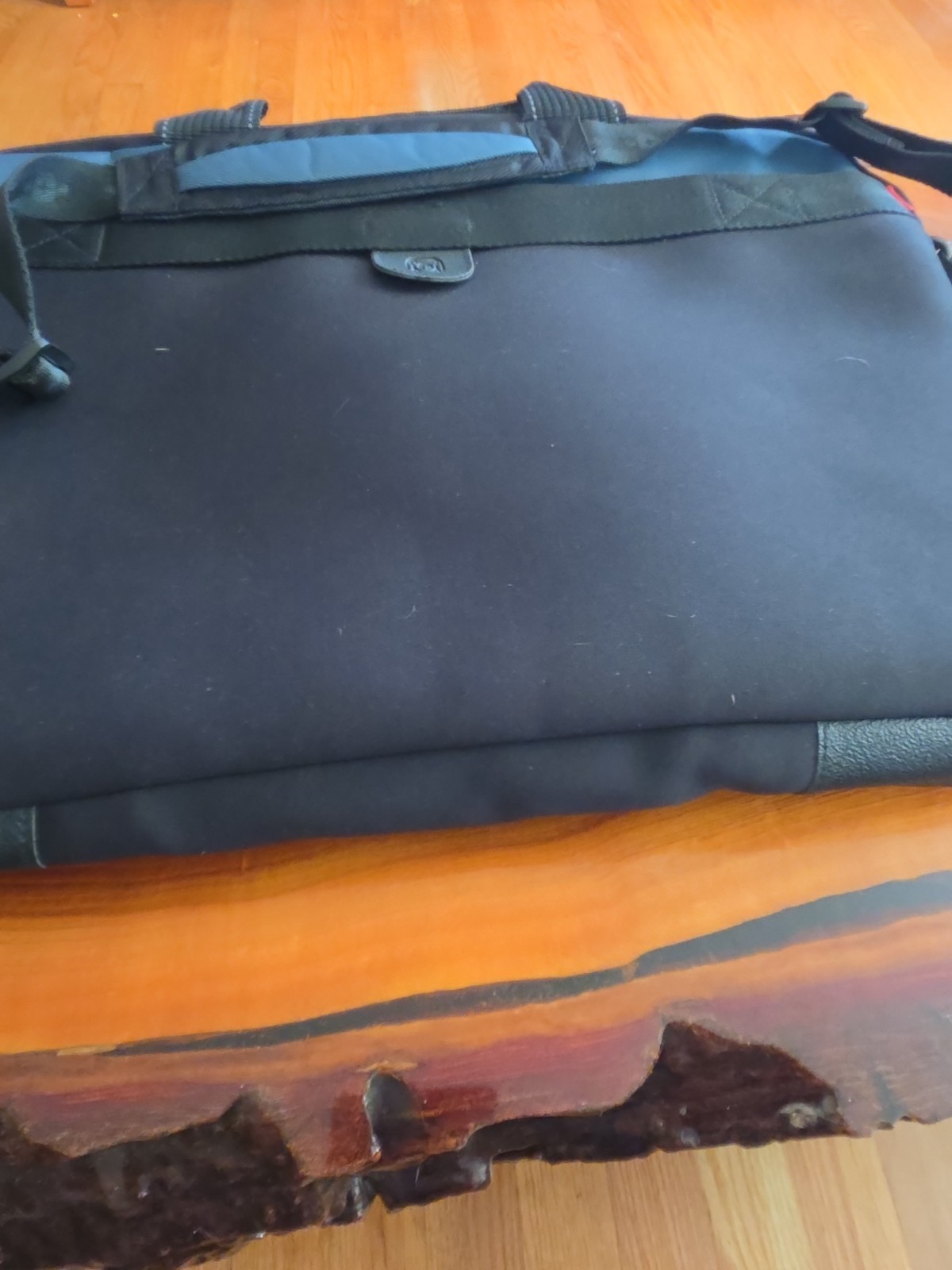 SwissGear Black Laptop Messenger Bag Slimcase Padded 15.6 Shoulder Briefcase