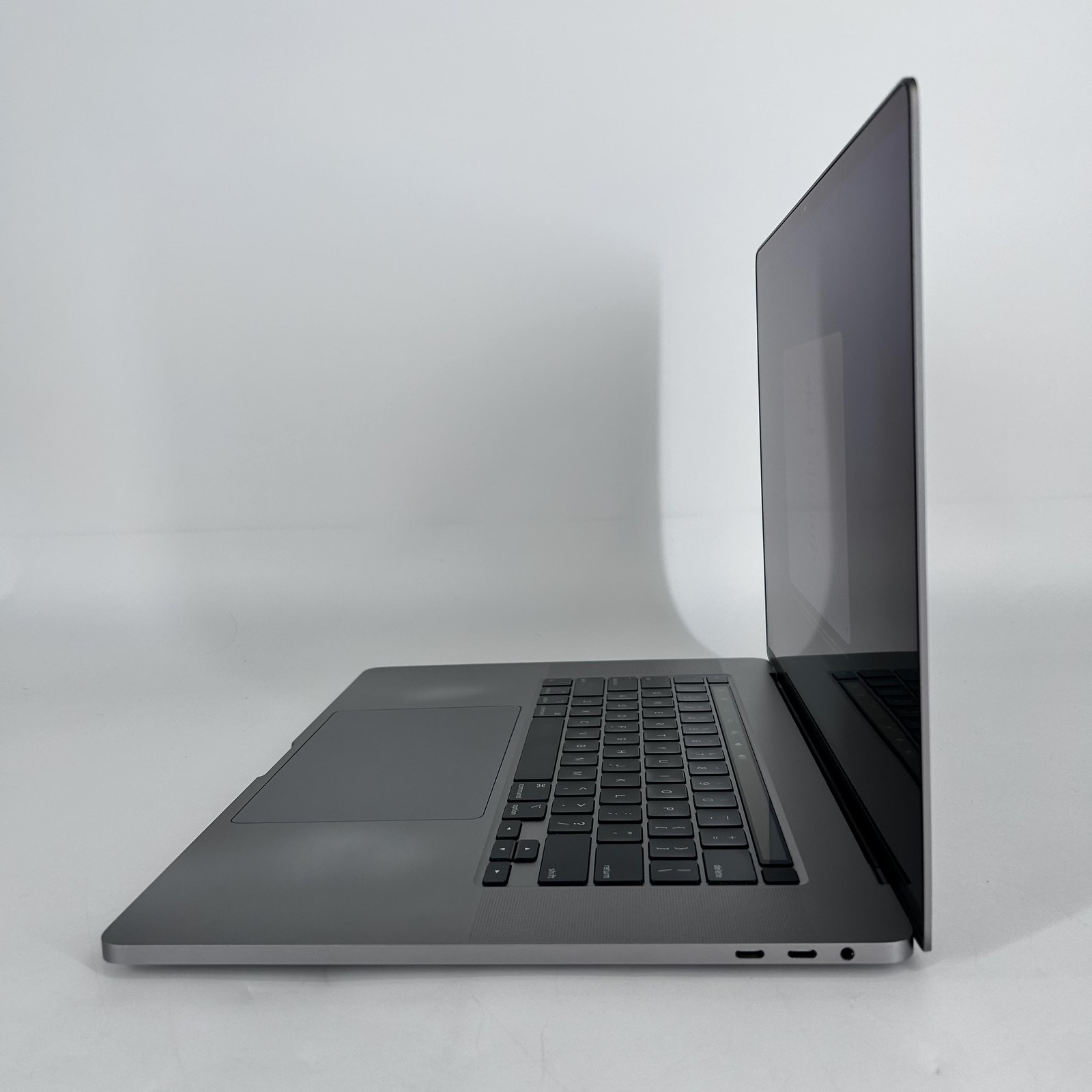 MacBook Pro 16 Touch Bar Gray 2019 Core i9 16GB 1TB Radeon Pro 5500M LCD Bleed