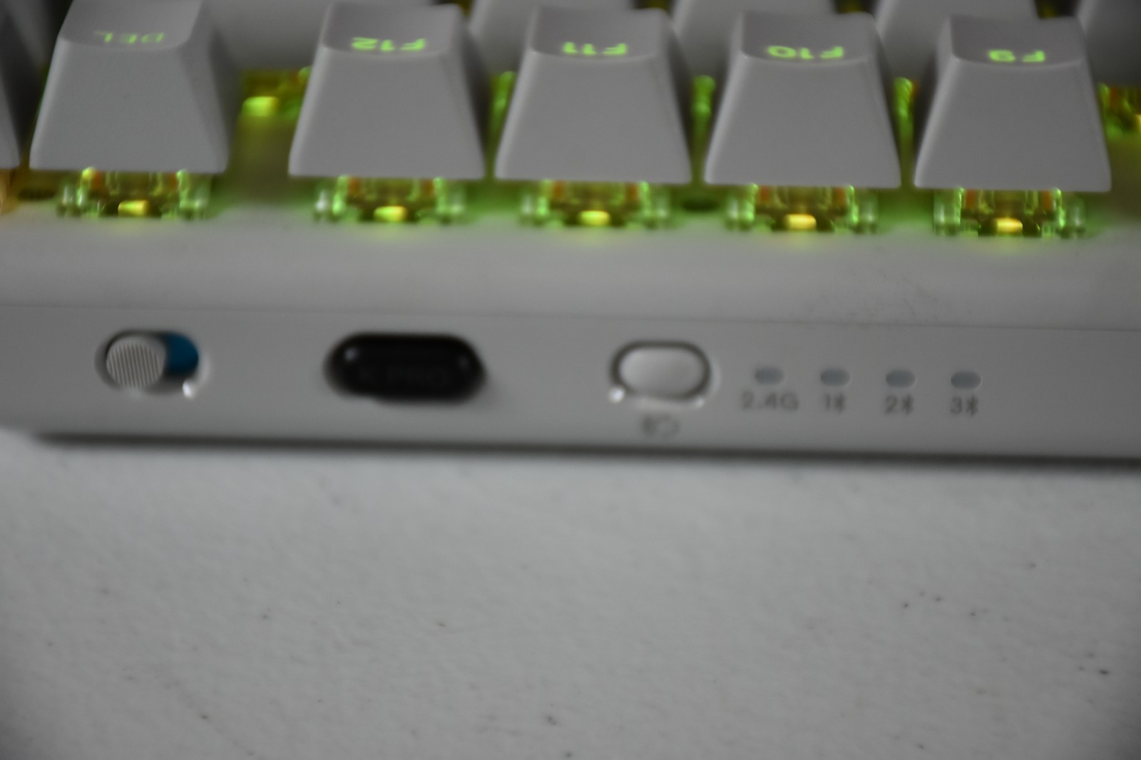 Alienware PRO-KB 75% RGB Wireless Gaming Keyboard Bluetooth 2.4GHz Dongle