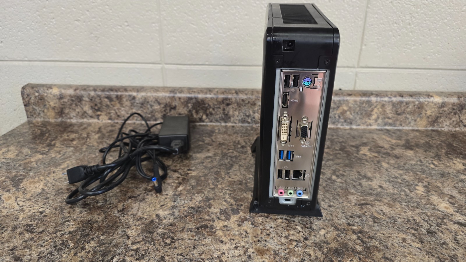 Tiny Desktop i3-4130T 2.9Ghz 4GB DDR3 120GB SSD