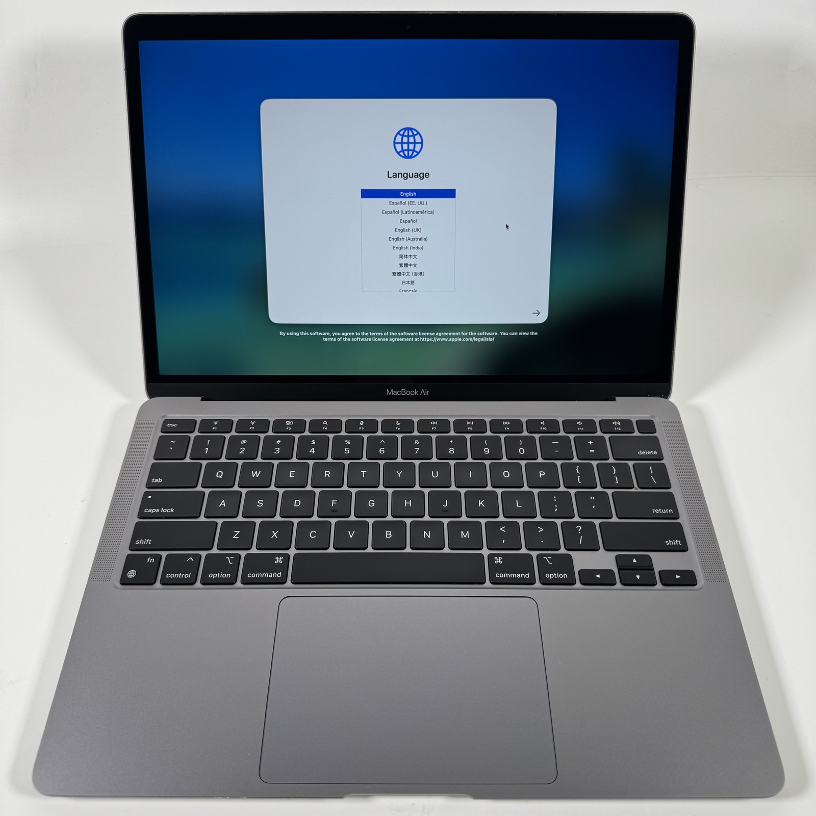 Apple 2020 13″ MacBook Air M1 7-Core GPU 256GB 8GB MGN63LL/A | D Grade