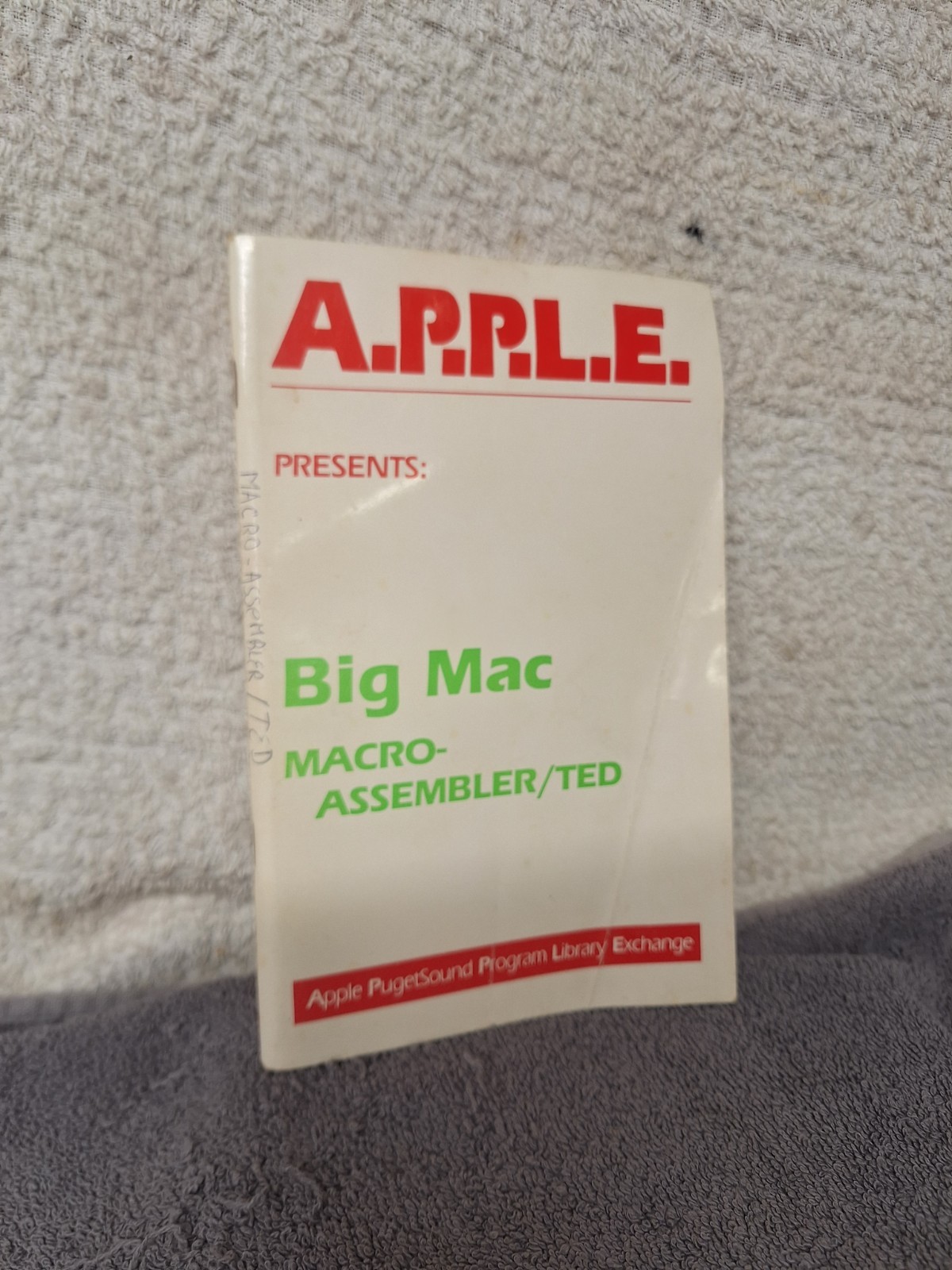 Vintage A.P.P.L.E. Presents Big Mac Macro Assembler TED Manual Glen Bredon 1981