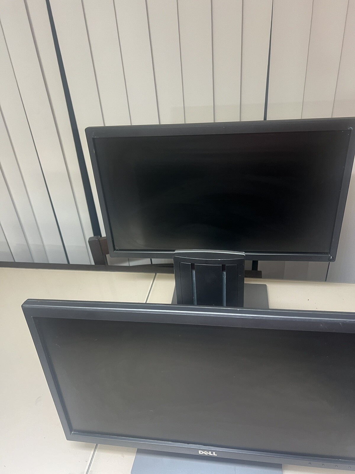 Dell P2018H 20″ 1600×900 TN LCD Monitor W/ Power Cord & HDMI Cable. Lot Of 2