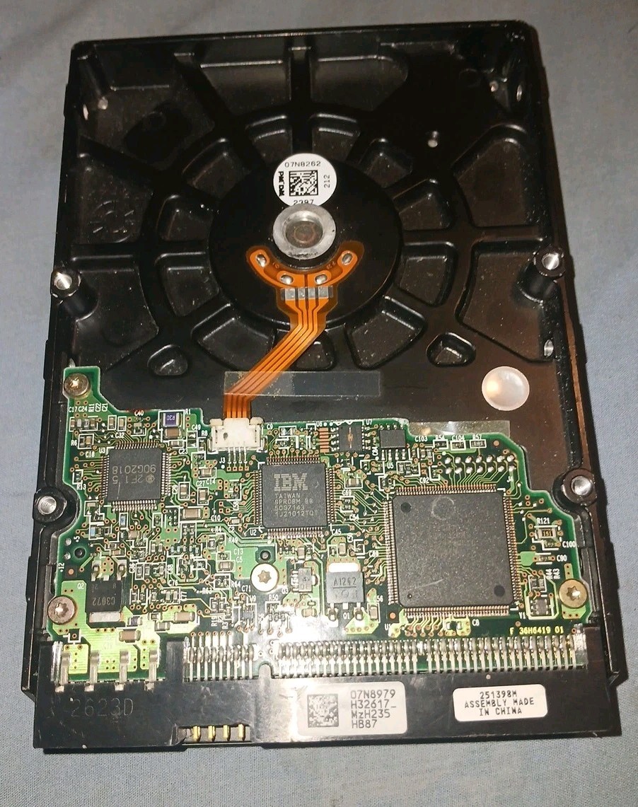 IBM IC35L040AVVN07-0 Deskstar 40GB Internal 3.5″ IDE/PATA Hard Drive 07n8450